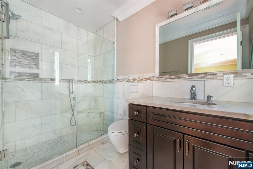 Paramus, New Jersey, 07652, United States, 6 Bedrooms Bedrooms, ,6 BathroomsBathrooms,Residential,For Sale,1947985