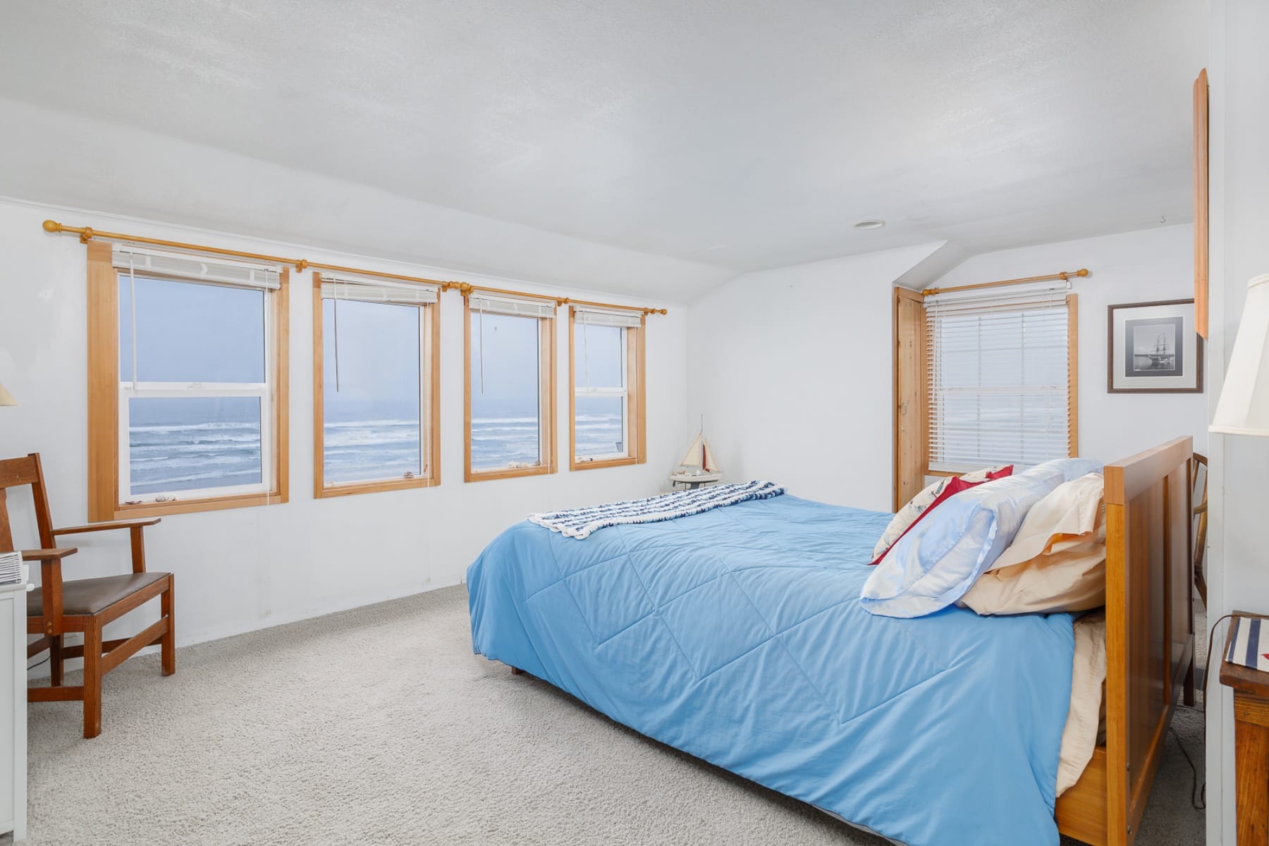  825 NW 1ST ST Newport, OR 97365 - 物件實景