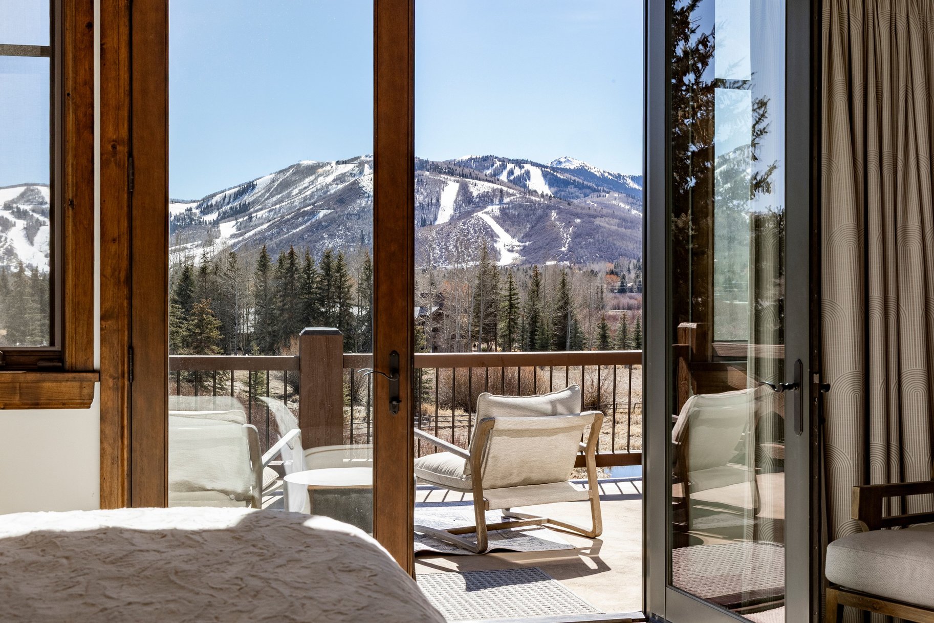  Rare Park Meadows Retreat with Creekside Setting and Expansive Ski Resort Views - 物件實景