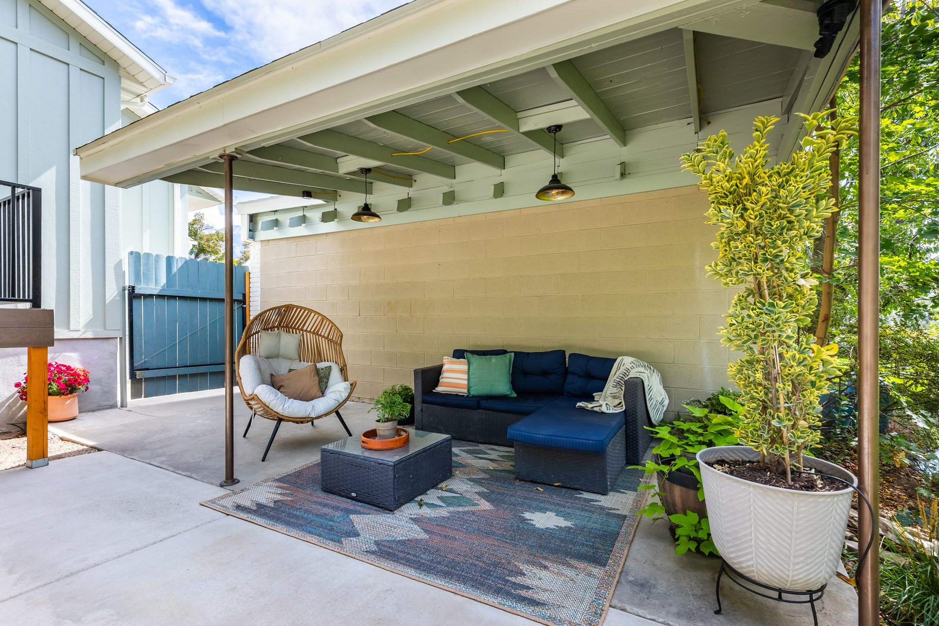  Timeless Charm in the Heart of East Millcreek - 物件實景