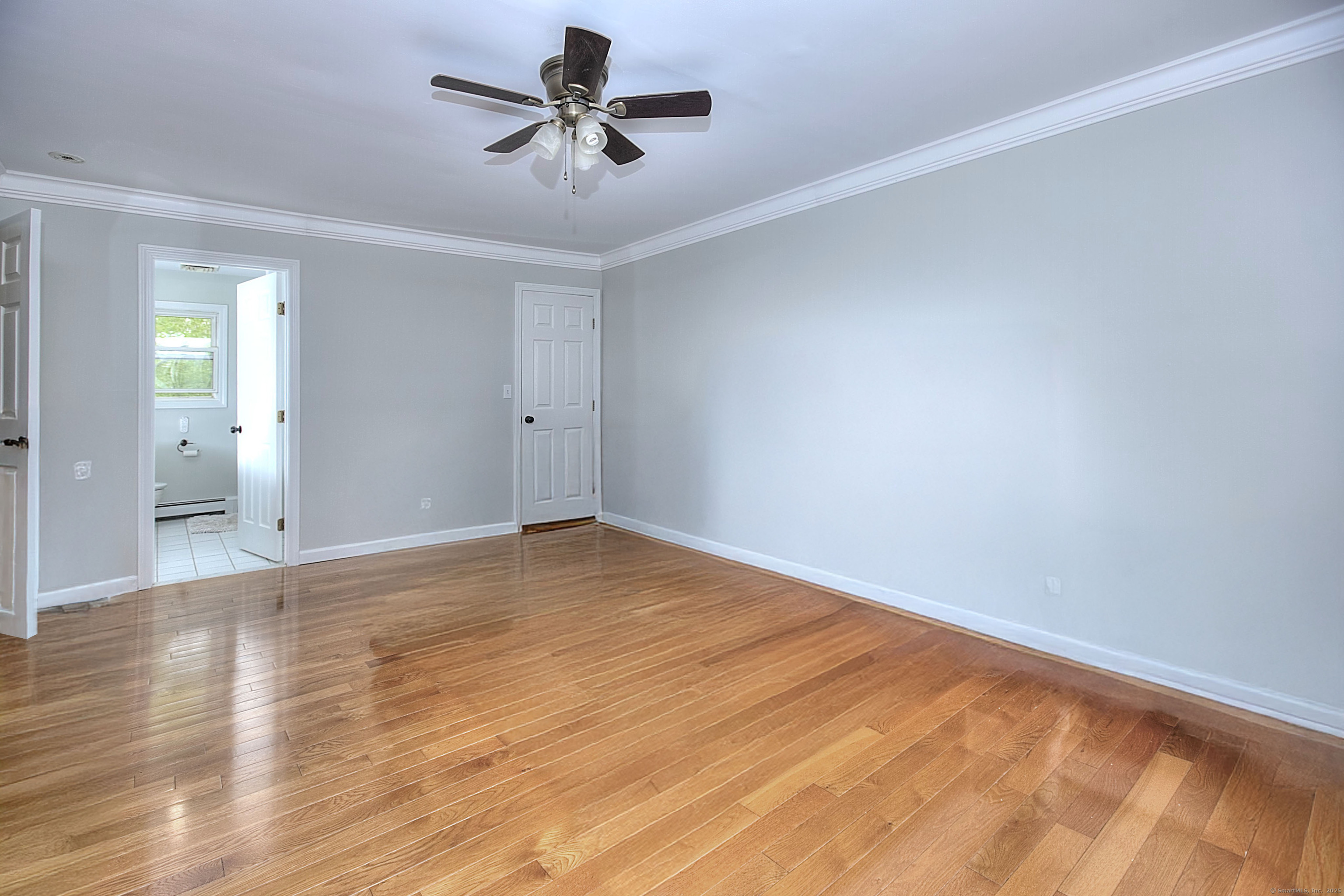 Seymour, Connecticut, 06483, United States, 4 Bedrooms Bedrooms, ,4 BathroomsBathrooms,Residential,For Sale,1820200