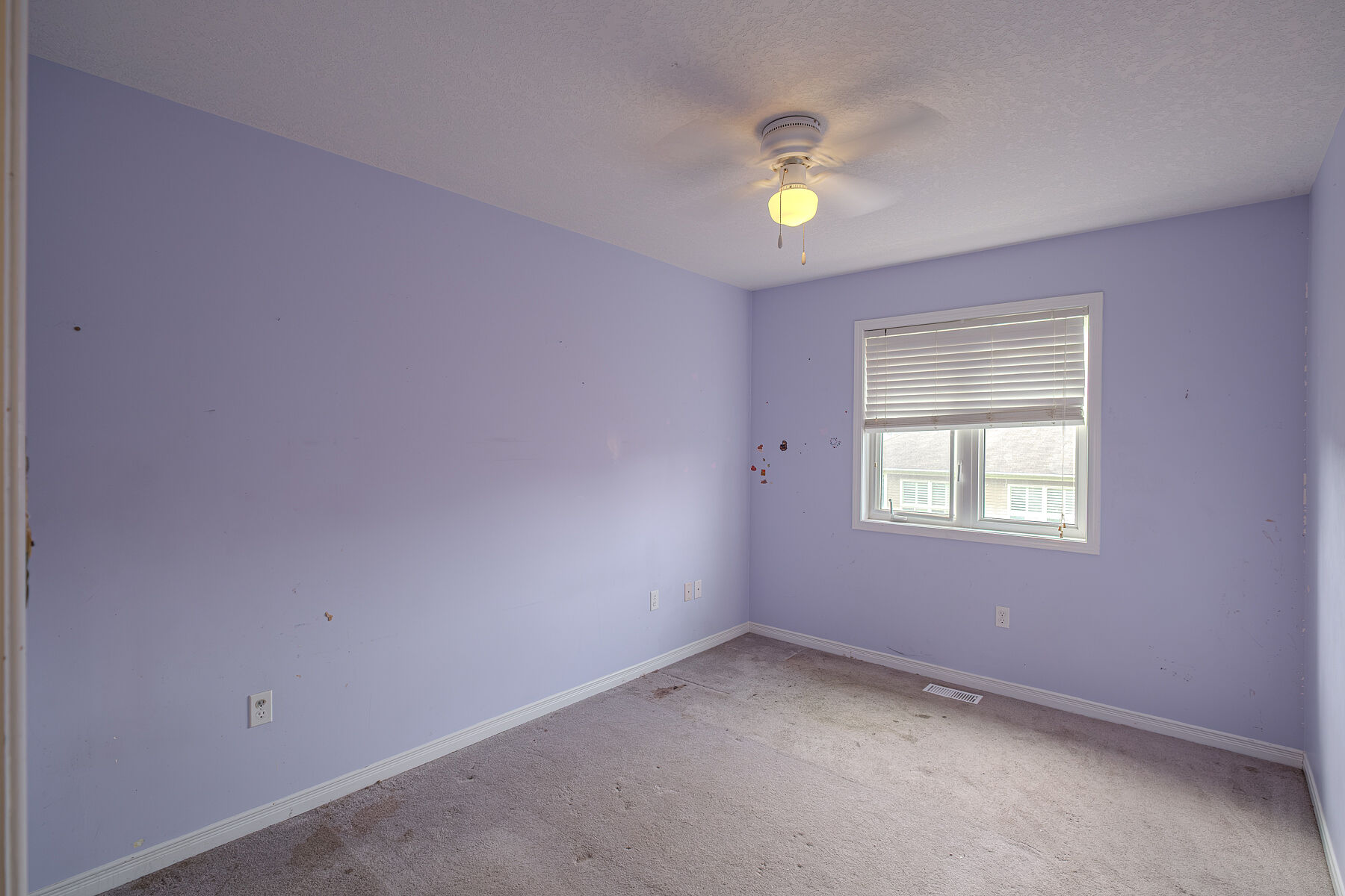  Home in Desirable West Brant - 物件實景