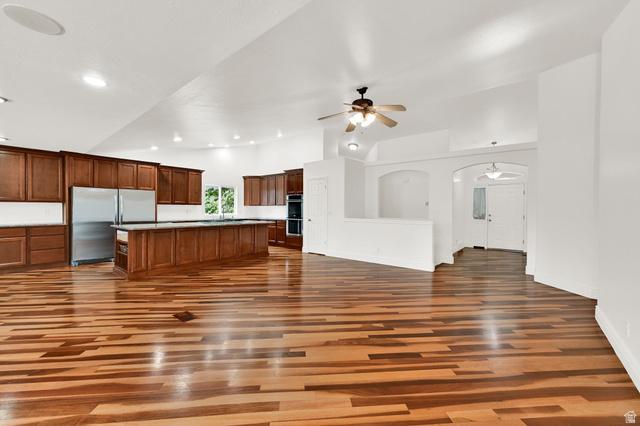 Syracuse, Utah, 84075, United States, 4 Bedrooms Bedrooms, ,3 BathroomsBathrooms,Residential,For Sale,2048883