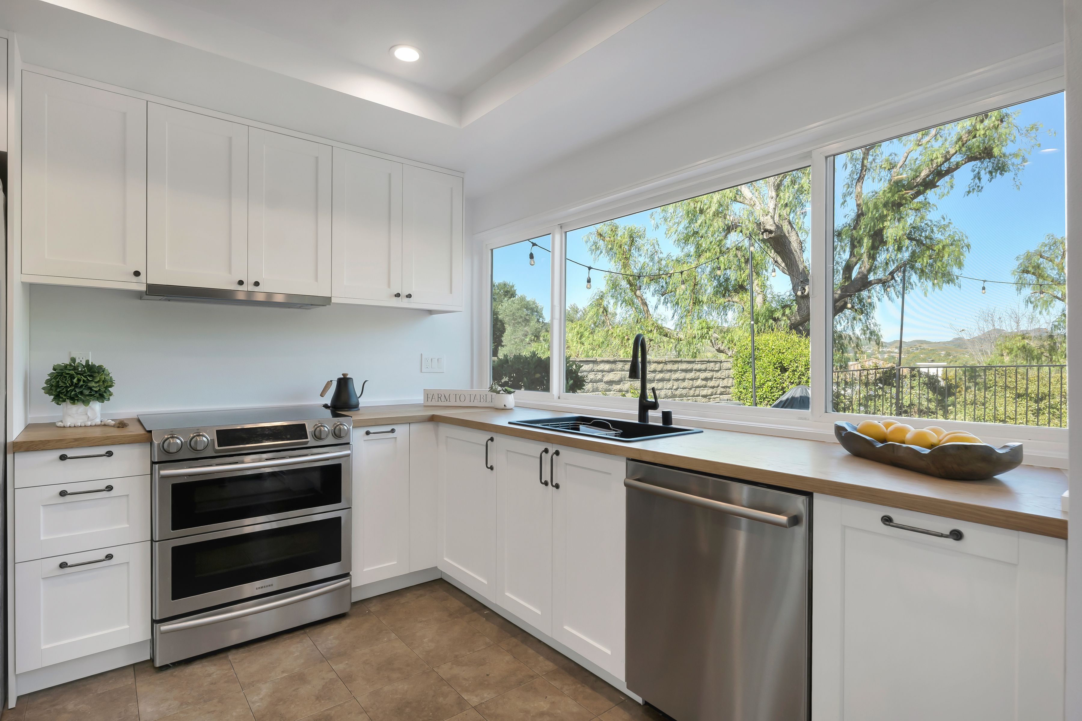  351 S. Greenway Avenue, Newbury Park - 物件實景