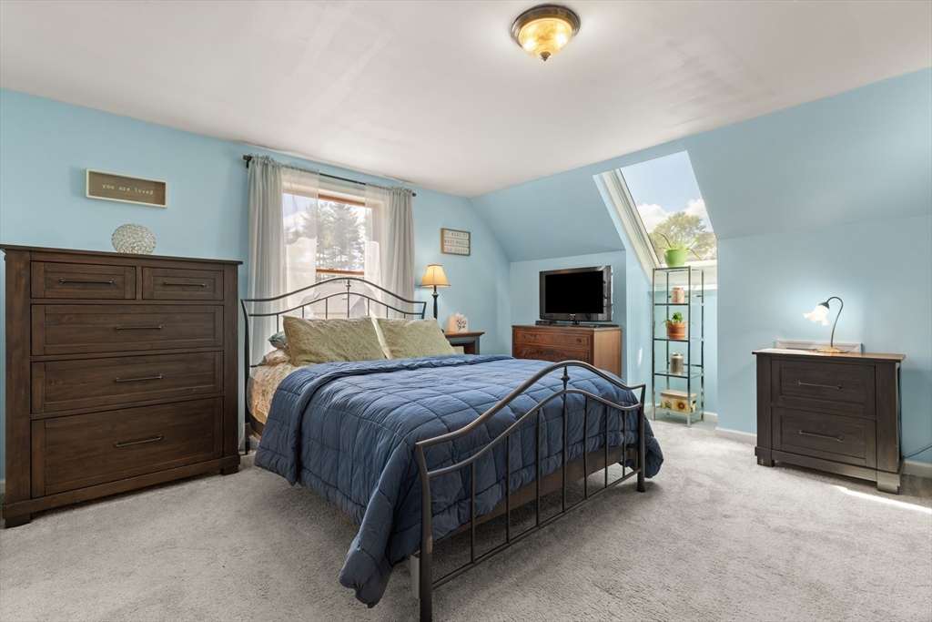 Middleboro, Massachusetts, 02346, United States, 4 Bedrooms Bedrooms, ,2 BathroomsBathrooms,Residential,For Sale,1938573