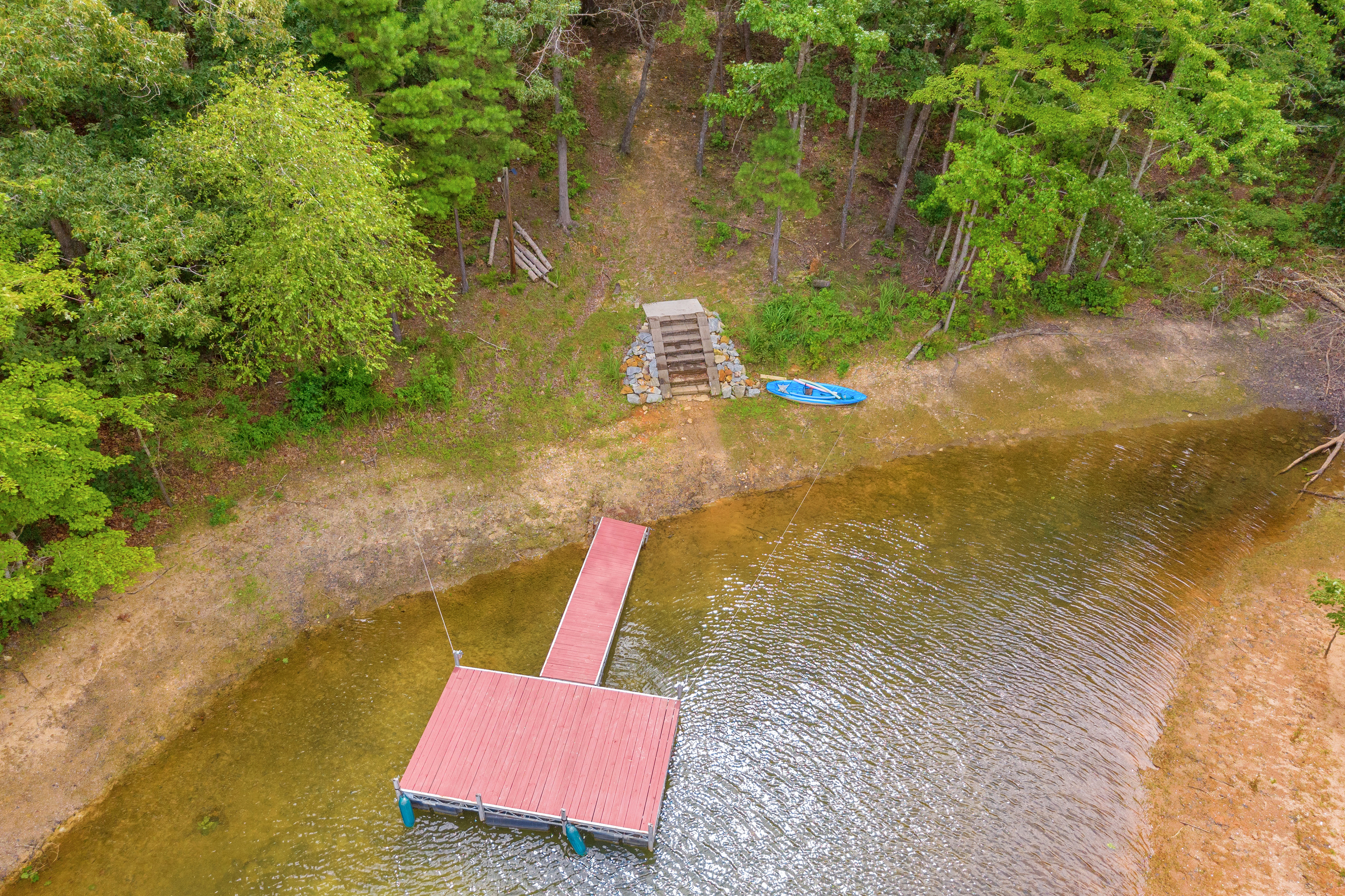 Hartwell, Georgia, 30643, United States, 2 Bedrooms Bedrooms, ,1 BathroomBathrooms,Residential,For Sale,1908192