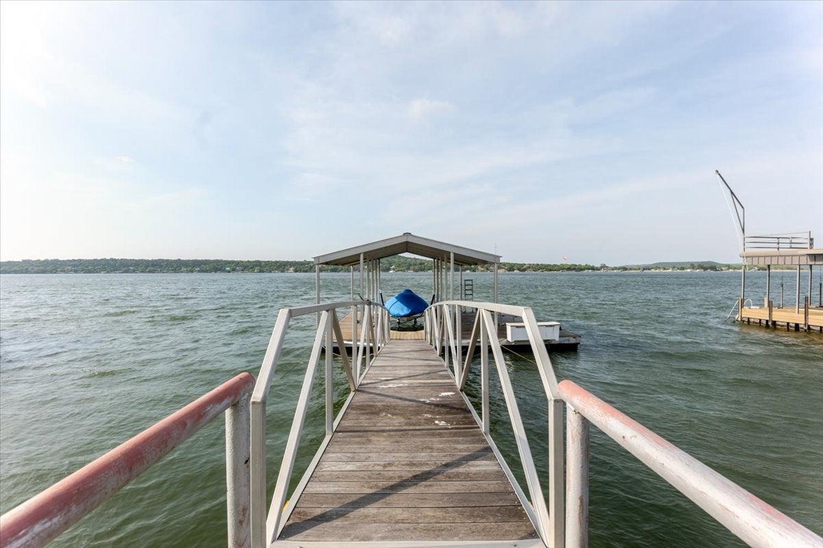 Possum Kingdom Lake, Texas, 76450, United States, 4 Bedrooms Bedrooms, ,3 BathroomsBathrooms,Residential,For Sale,2033538