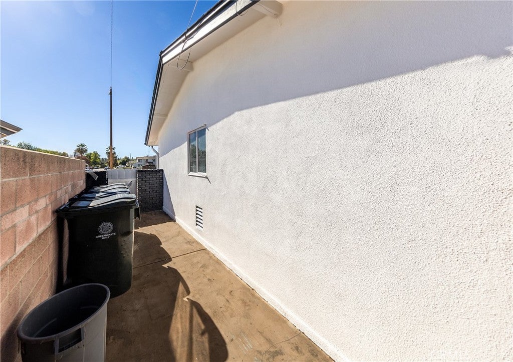 Redlands, California, 92374, United States, 4 Bedrooms Bedrooms, ,2 BathroomsBathrooms,Residential,For Sale,1985724