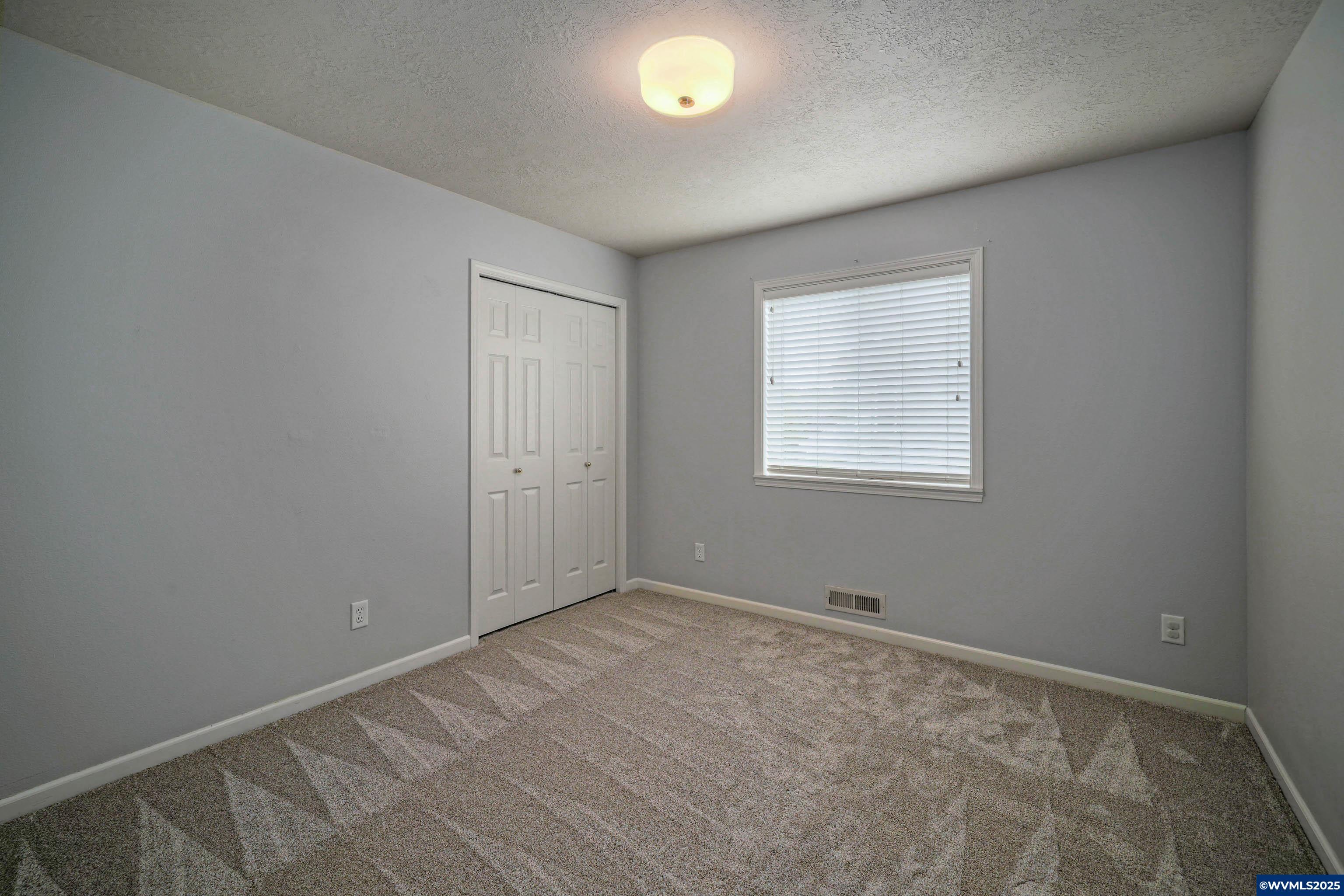 Salem, Oregon, 97306, United States, 5 Bedrooms Bedrooms, ,4 BathroomsBathrooms,Residential,For Sale,1786457