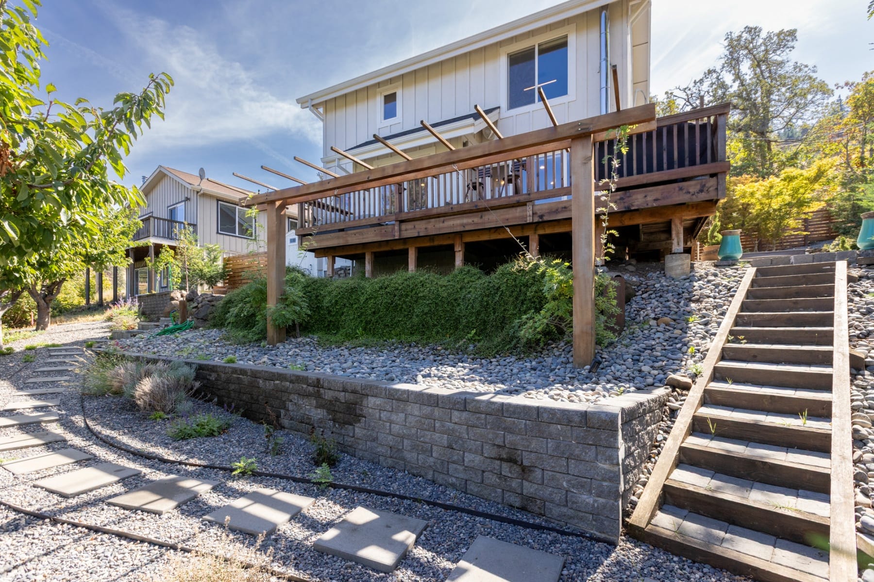 407 HUSKEY RD Mosier, OR 97040 - 物件實景