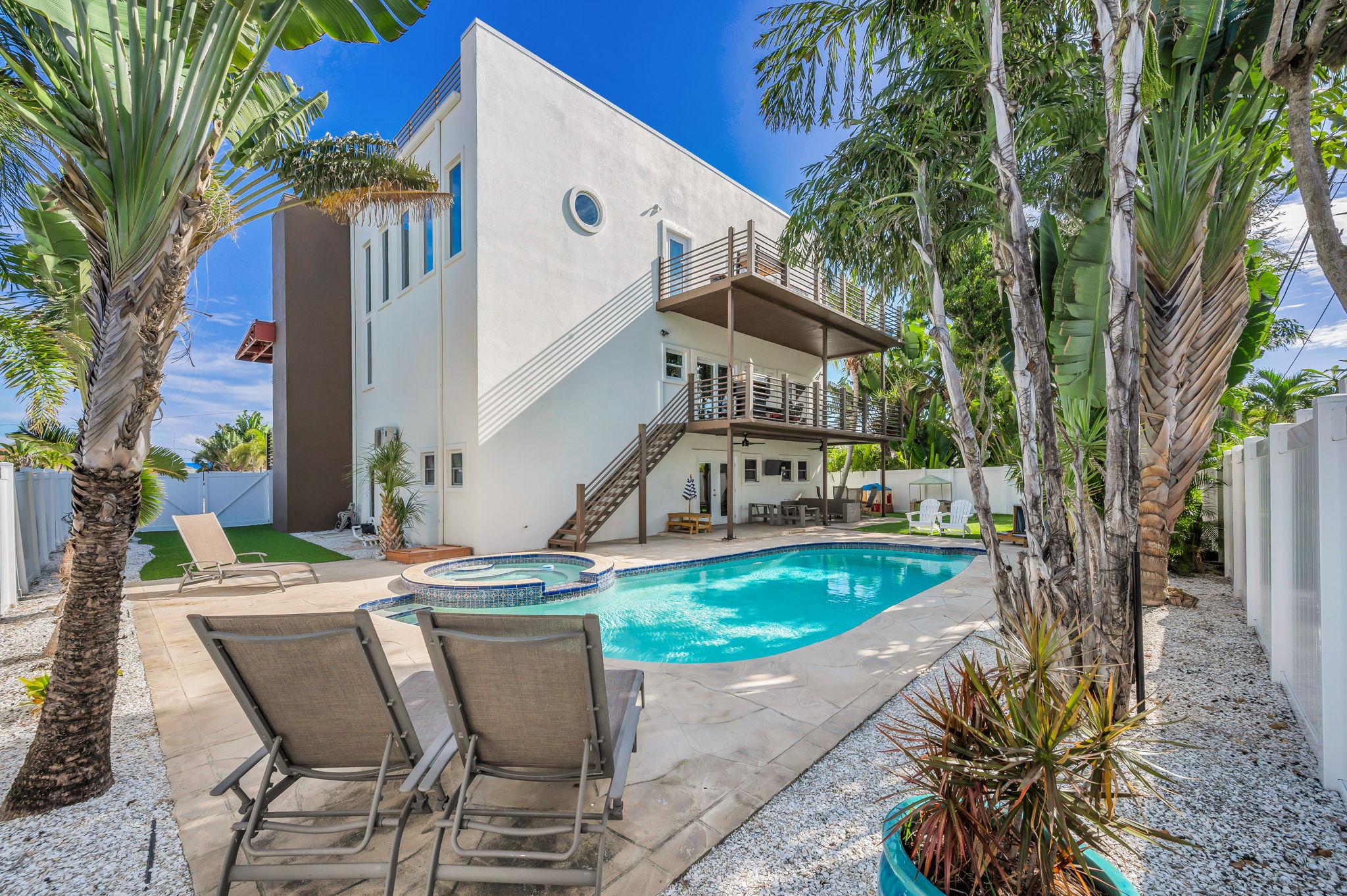 Treasure Island, Florida, 33706, United States, 3 Bedrooms Bedrooms, ,3 BathroomsBathrooms,Residential,For Sale,1996419