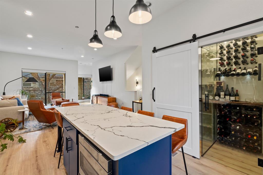 Dallas, Texas, 75219, United States, 2 Bedrooms Bedrooms, ,3 BathroomsBathrooms,Residential,For Sale,1911883