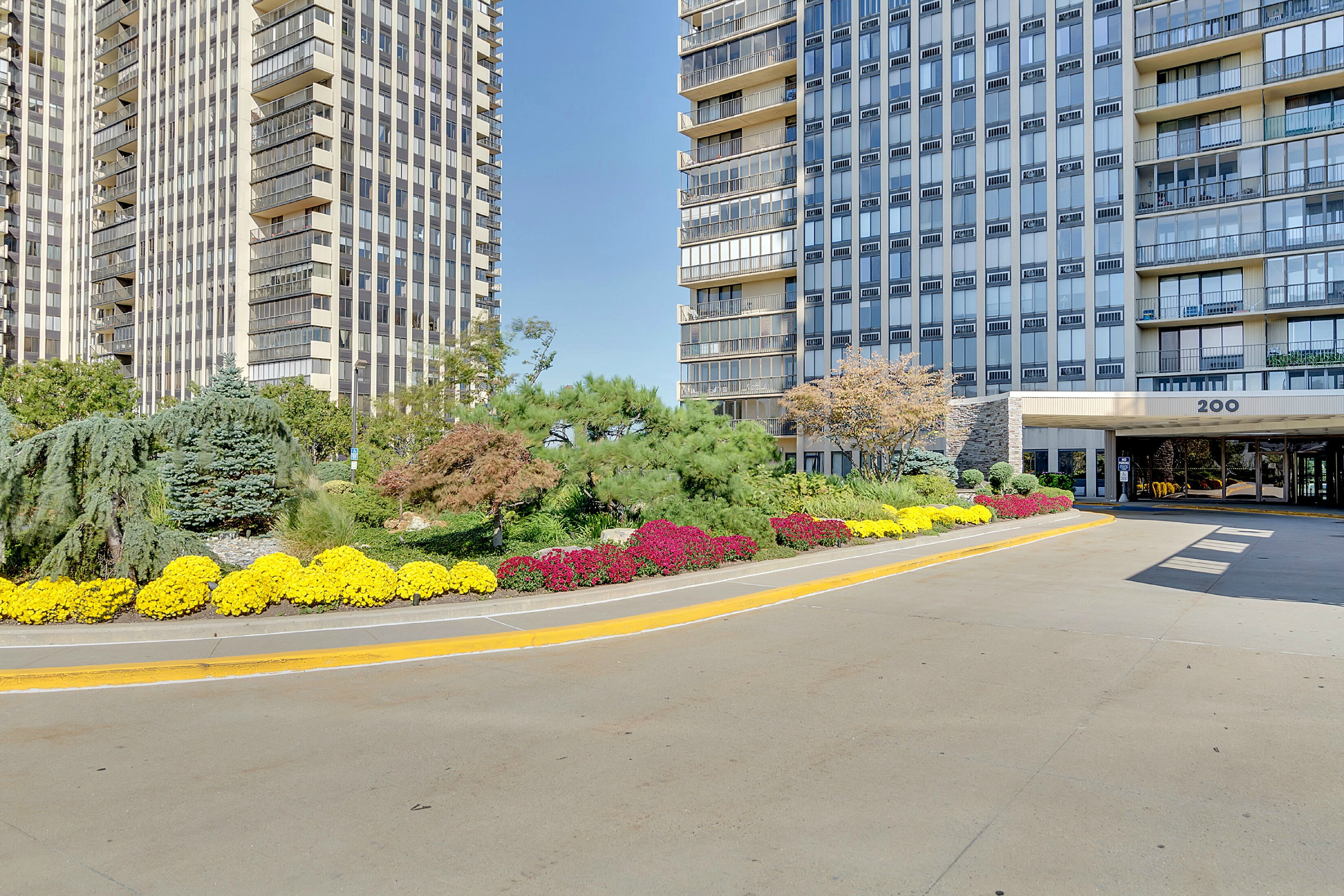 Cliffside Park, New Jersey, 07010, United States, 3 Bedrooms Bedrooms, ,3 BathroomsBathrooms,Residential,For Sale,1978167