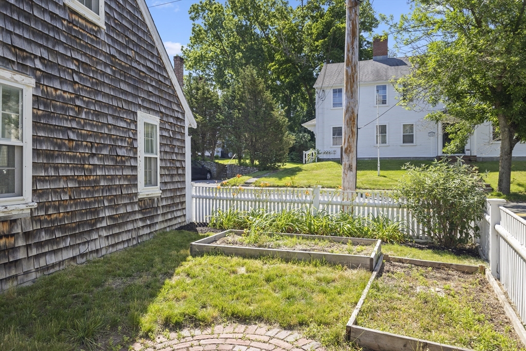 Hingham, Massachusetts, 02043, United States, 4 Bedrooms Bedrooms, ,3 BathroomsBathrooms,Residential,For Sale,1881278