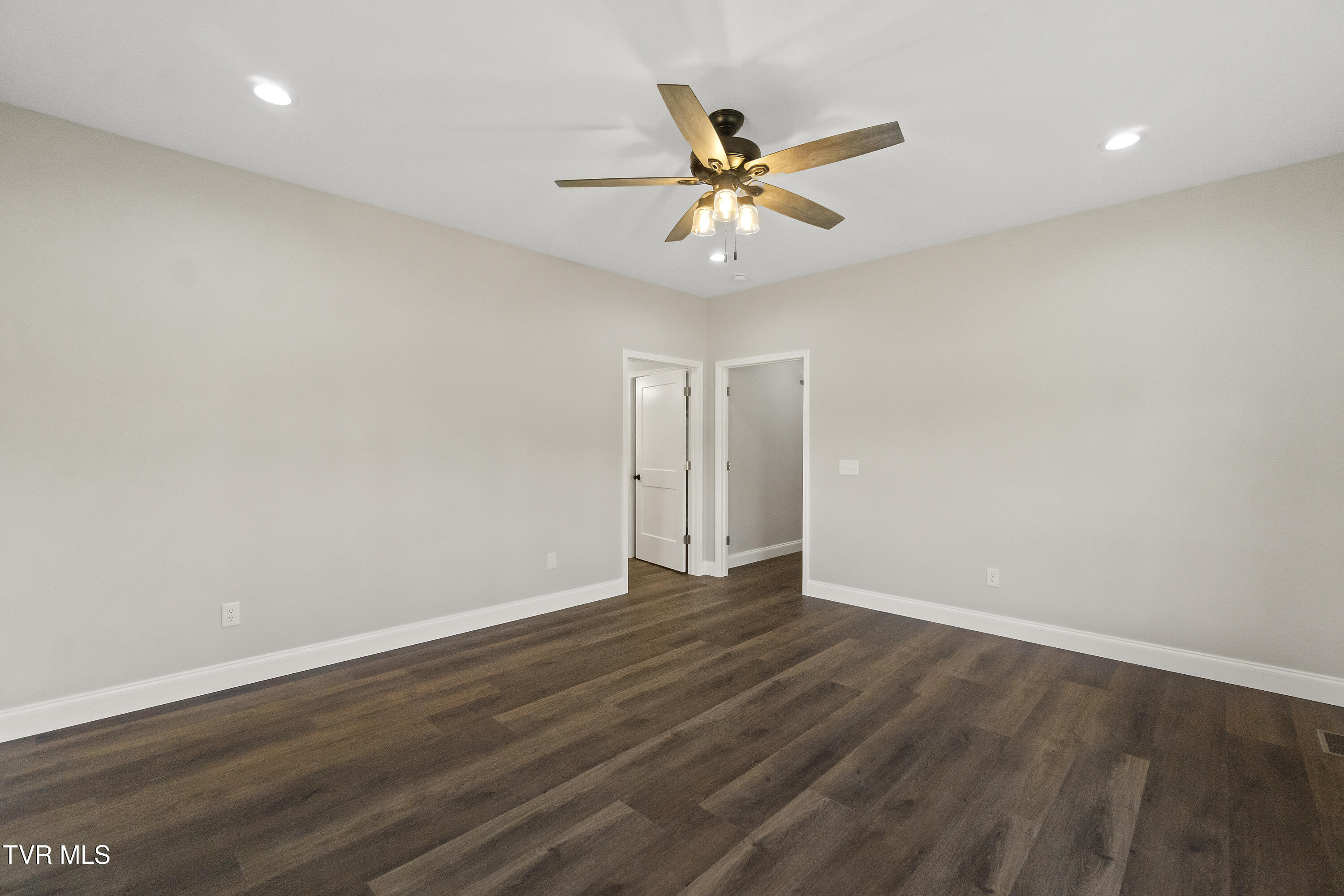 Greeneville, Tennessee, 37745, United States, 3 Bedrooms Bedrooms, ,2 BathroomsBathrooms,Residential,For Sale,1935533