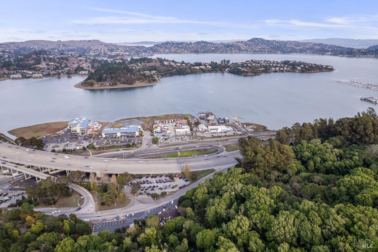 Sausalito, California, 94965, United States, 3 Bedrooms Bedrooms, ,3 BathroomsBathrooms,Residential,For Sale,1990897