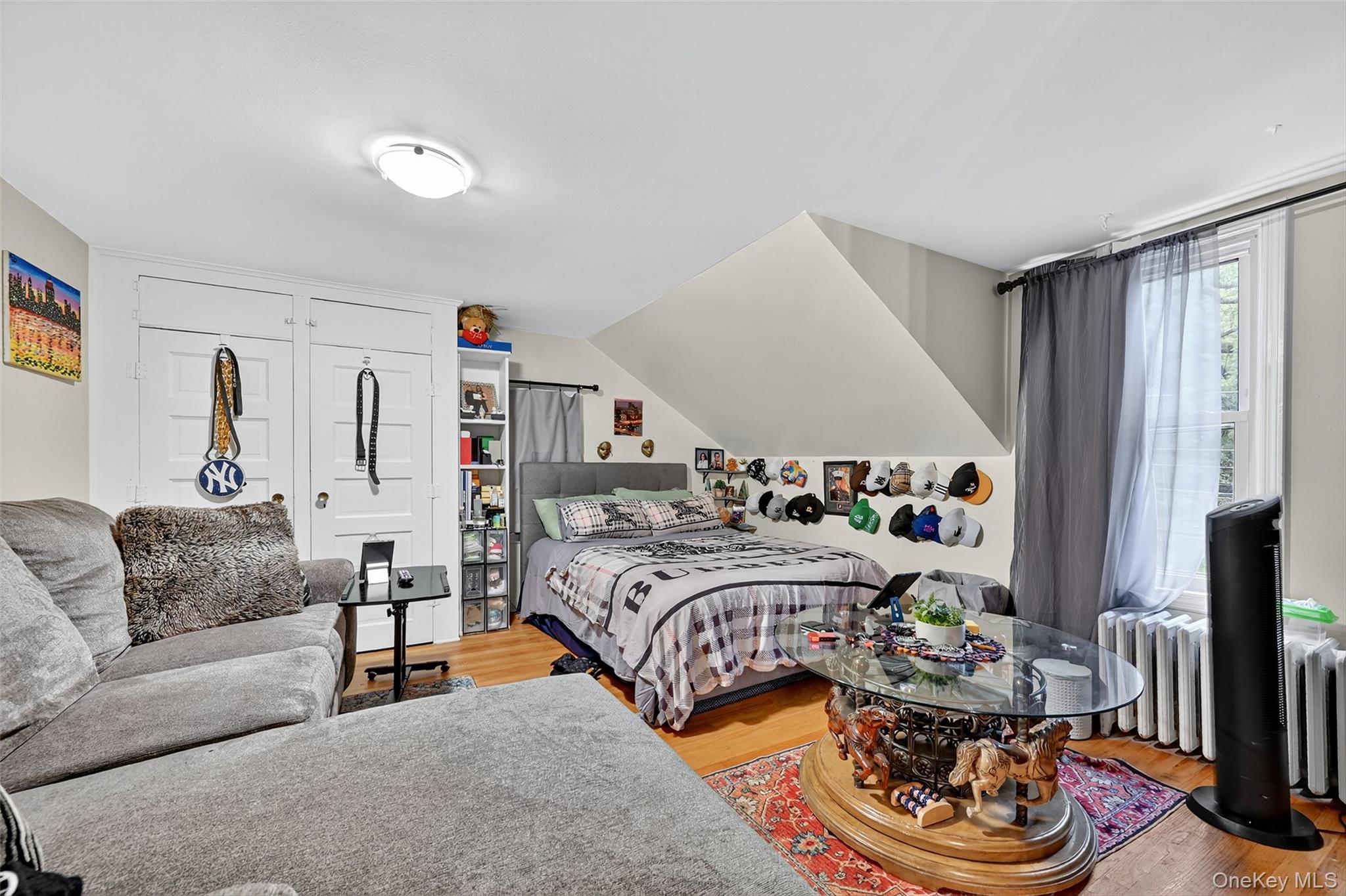 Monsey, New York, 10952, United States, 5 Bedrooms Bedrooms, ,4 BathroomsBathrooms,Residential,For Sale,1981172