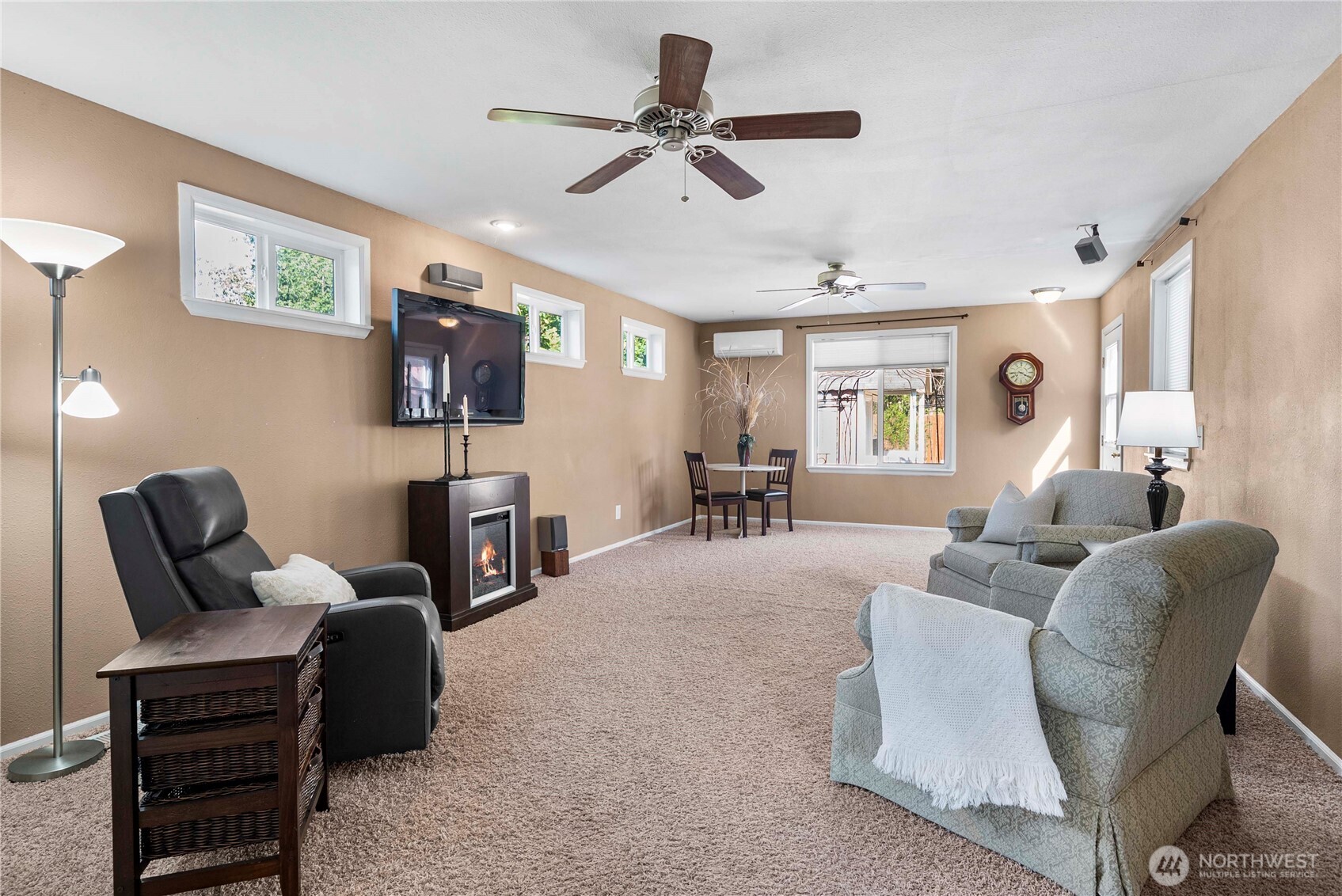 Puyallup, Washington, 98374, United States, 4 Bedrooms Bedrooms, ,2 BathroomsBathrooms,Residential,For Sale,1987950