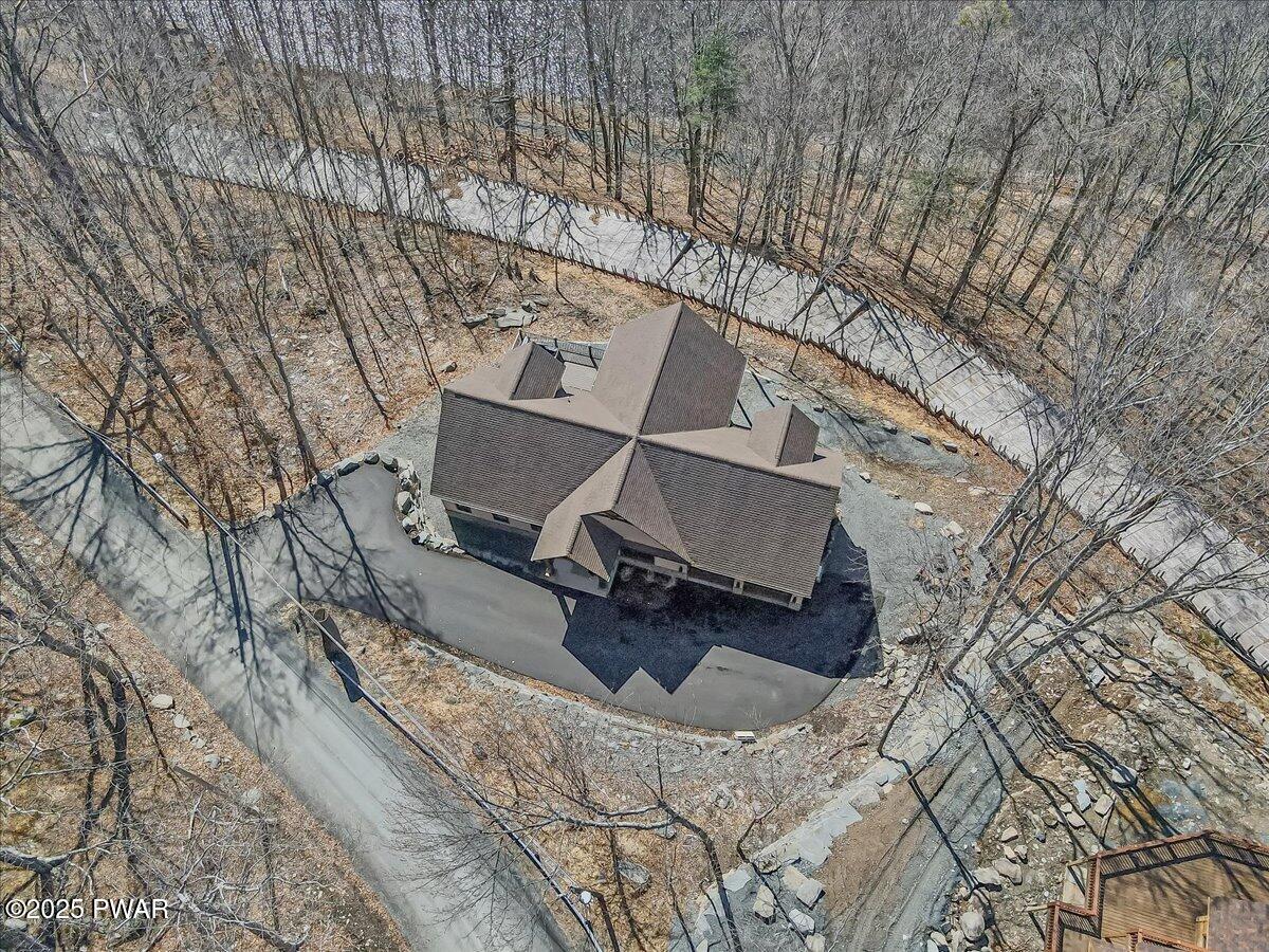 Lake Ariel, Pennsylvania, 18436, United States, 6 Bedrooms Bedrooms, ,4 BathroomsBathrooms,Residential,For Sale,2005698