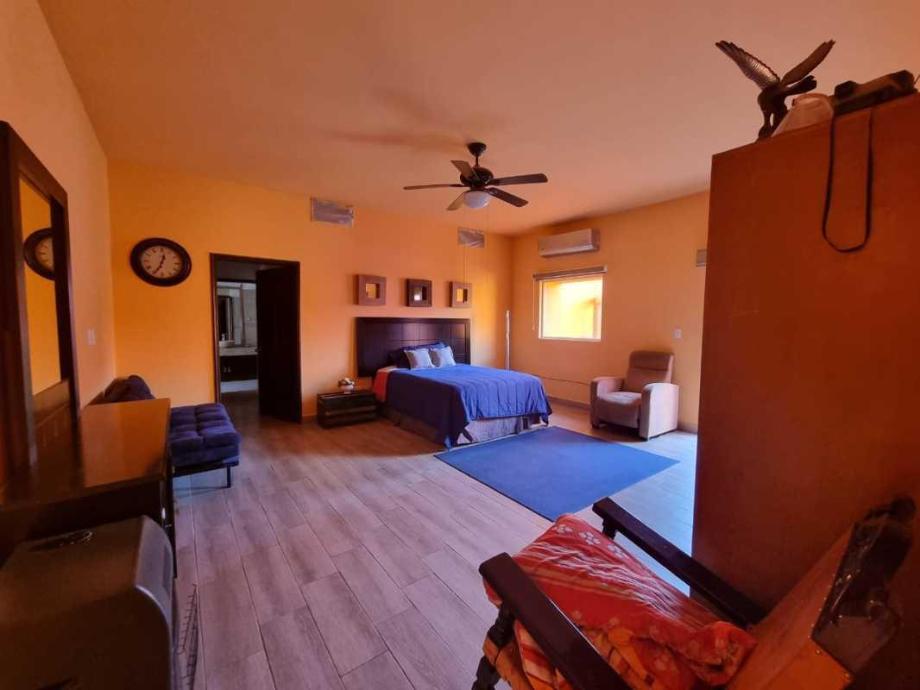 Torreón, Coahuila de Zaragoza, 27106, Mexico, 5 Bedrooms Bedrooms, ,5 BathroomsBathrooms,Residential,For Sale,1916930