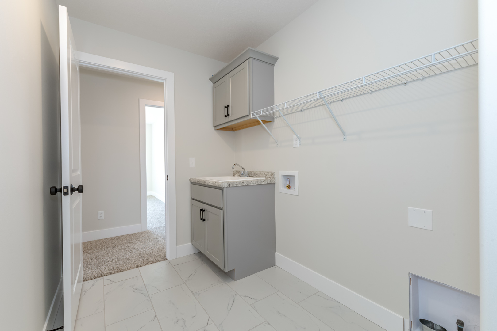 Bloomington, Illinois, 61705, United States, 4 Bedrooms Bedrooms, ,4 BathroomsBathrooms,Residential,For Sale,1957055