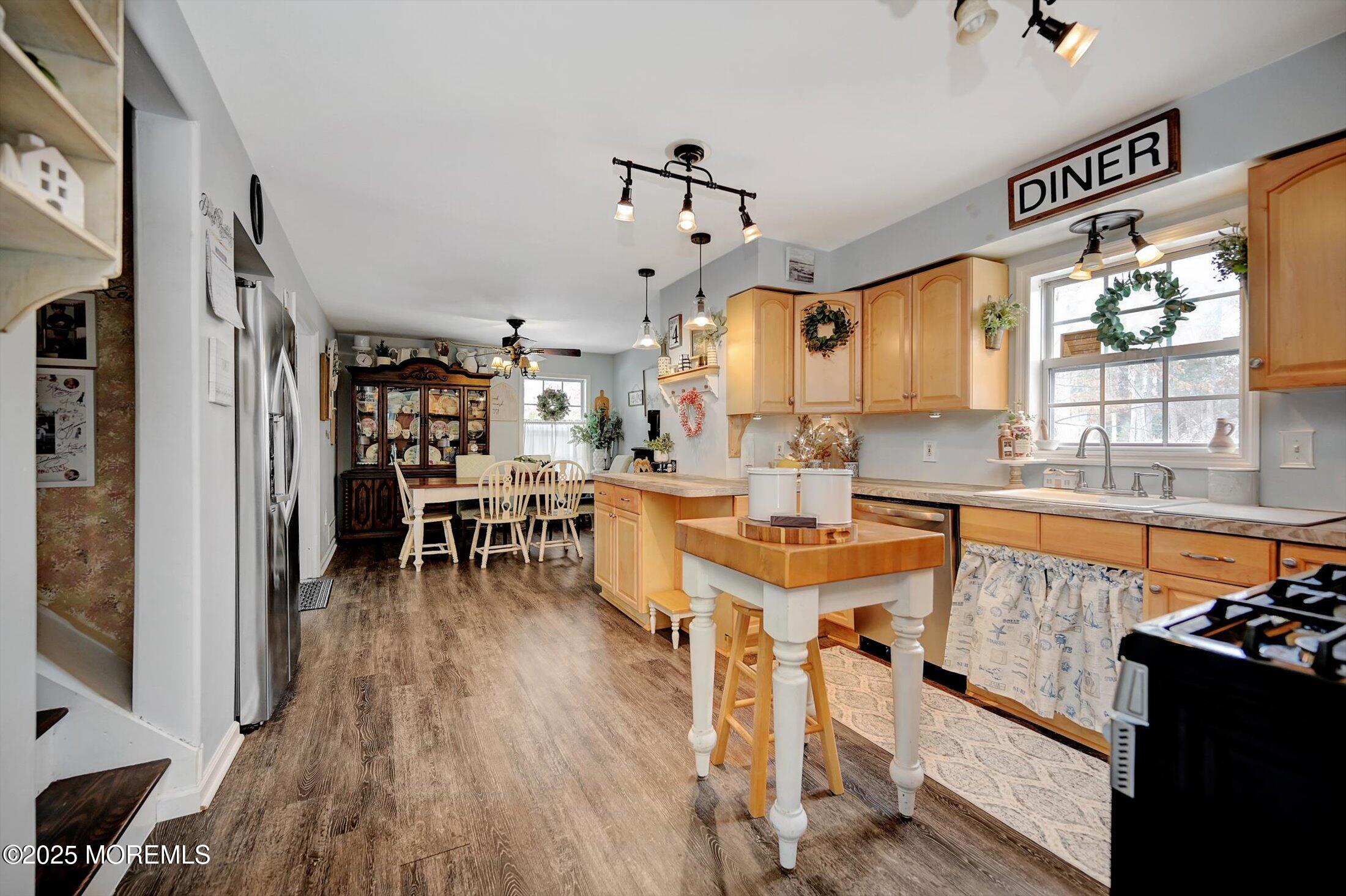 Jackson, New Jersey, 08527, United States, 4 Bedrooms Bedrooms, ,3 BathroomsBathrooms,Residential,For Sale,1930346