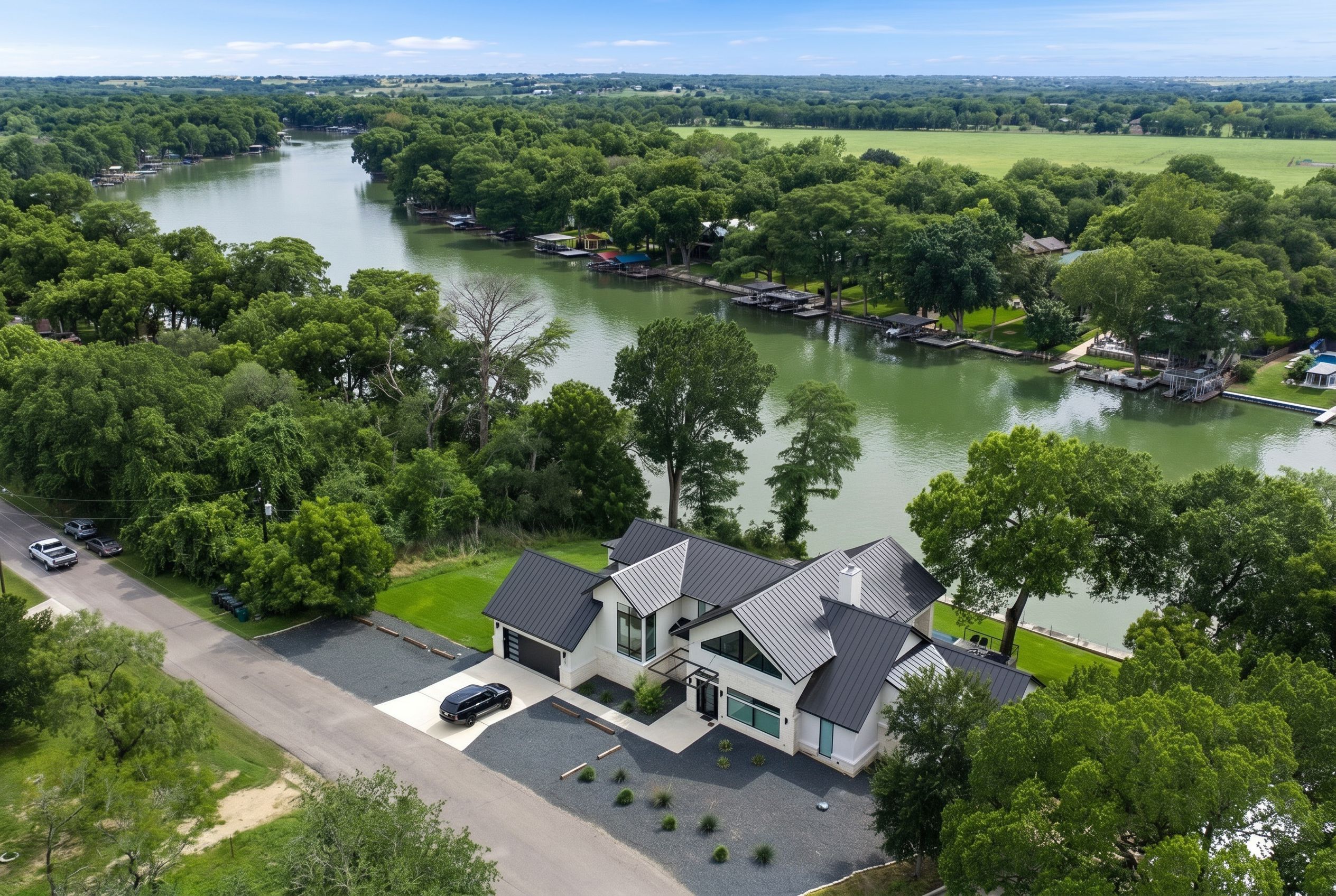  Lakefront Luxury Designed to Perform - 物件實景