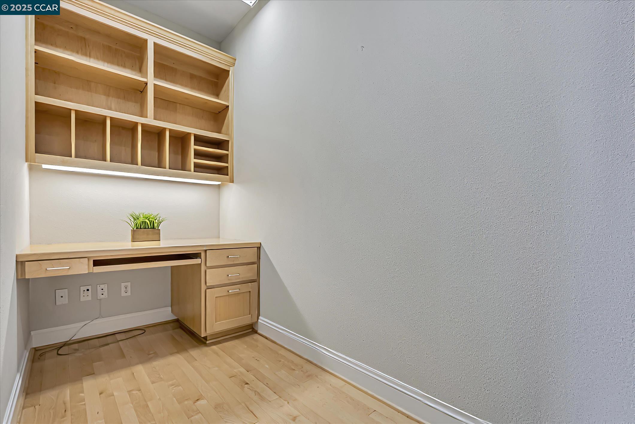 Orinda, California, 94563, United States, 4 Bedrooms Bedrooms, ,3 BathroomsBathrooms,Residential,For Sale,1942237