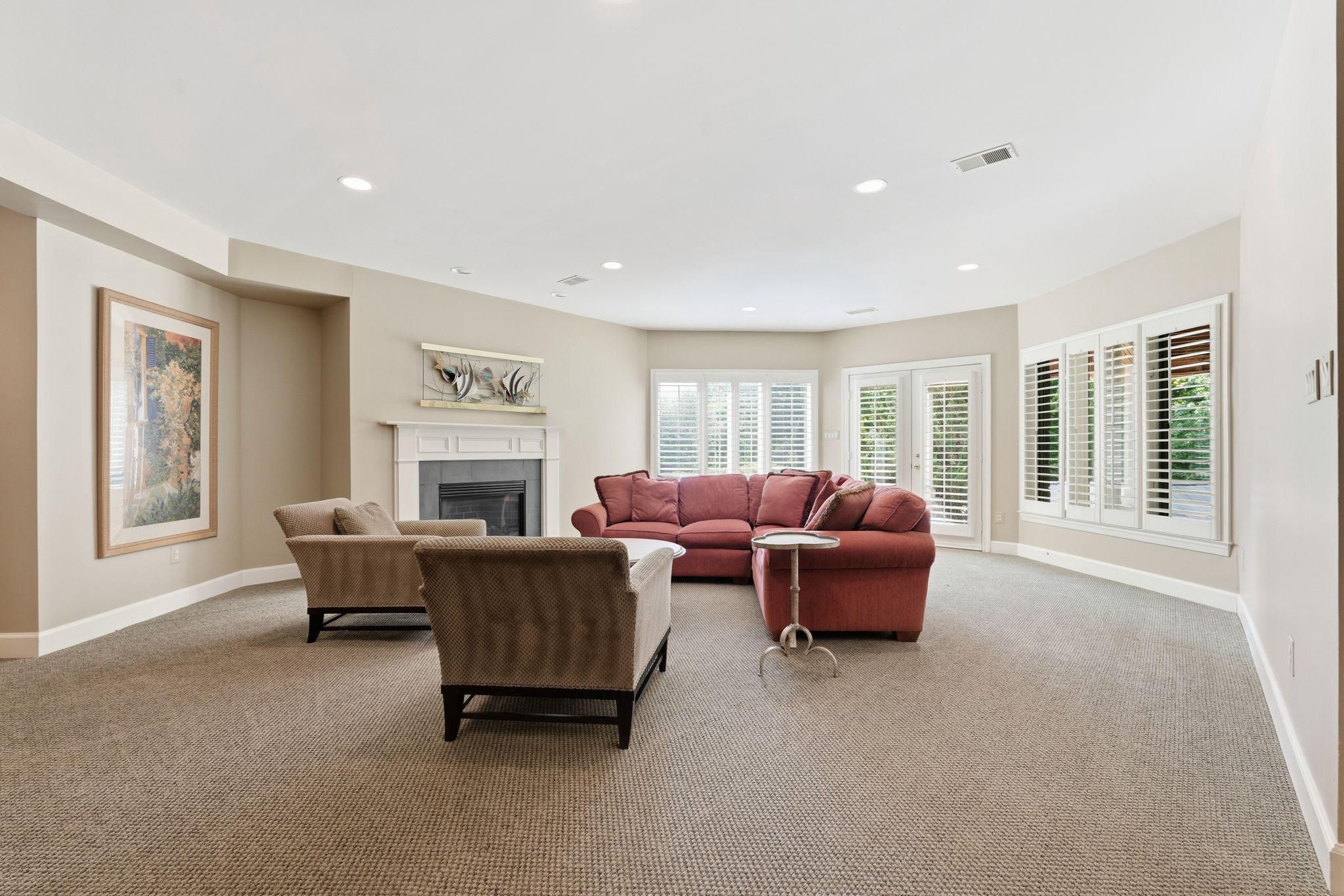  7818 Crownhurst Court, Mclean, VA, 22102 - 物件實景
