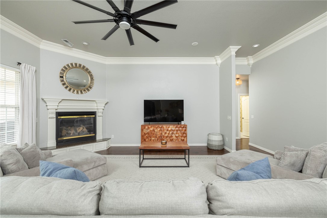 Bella Vista, Arkansas, 72714, United States, 4 Bedrooms Bedrooms, ,4 BathroomsBathrooms,Residential,For Sale,1918592