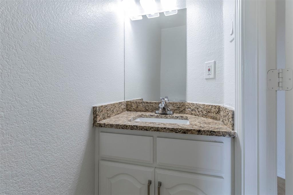 Fort Worth, Texas, 76179, United States, 4 Bedrooms Bedrooms, ,4 BathroomsBathrooms,Residential,For Sale,1915544