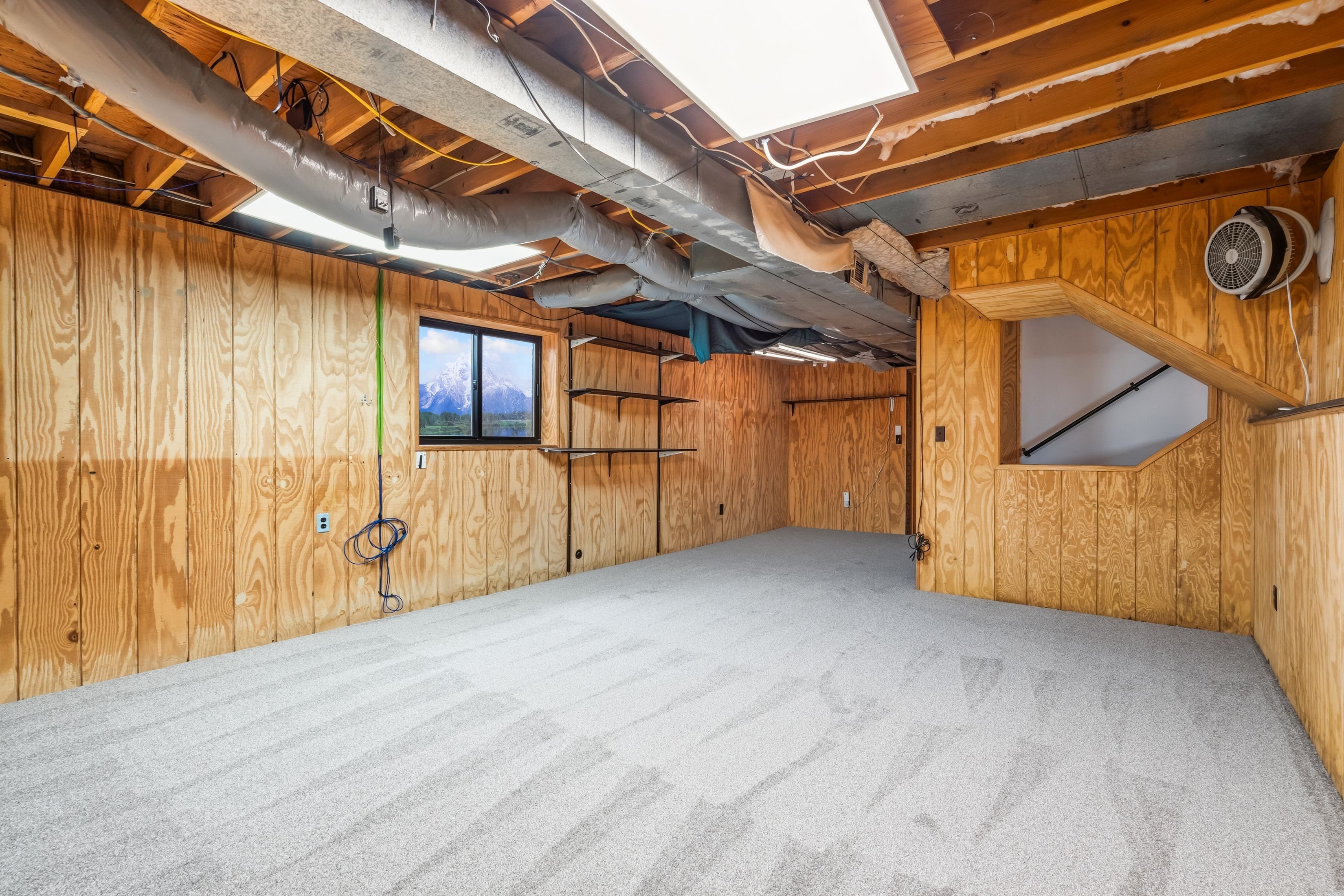  Thoughtful Updates, Flexible Living Spaces, And A Spacious Lot - 物件實景