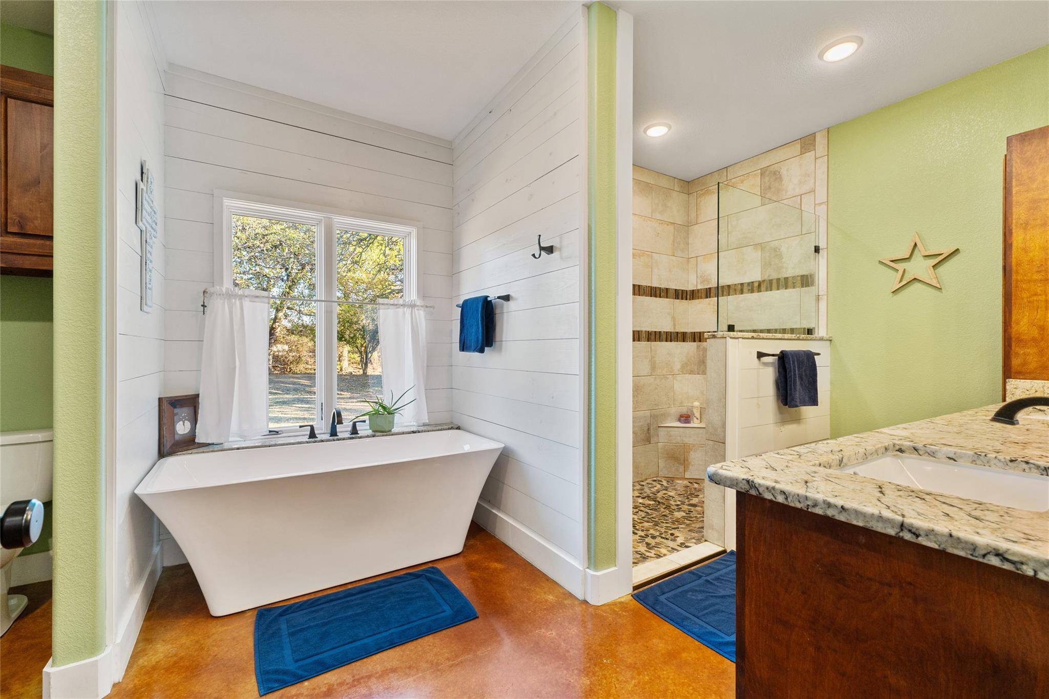 Decatur, Texas, 76234, United States, 3 Bedrooms Bedrooms, ,3 BathroomsBathrooms,Residential,For Sale,2005584