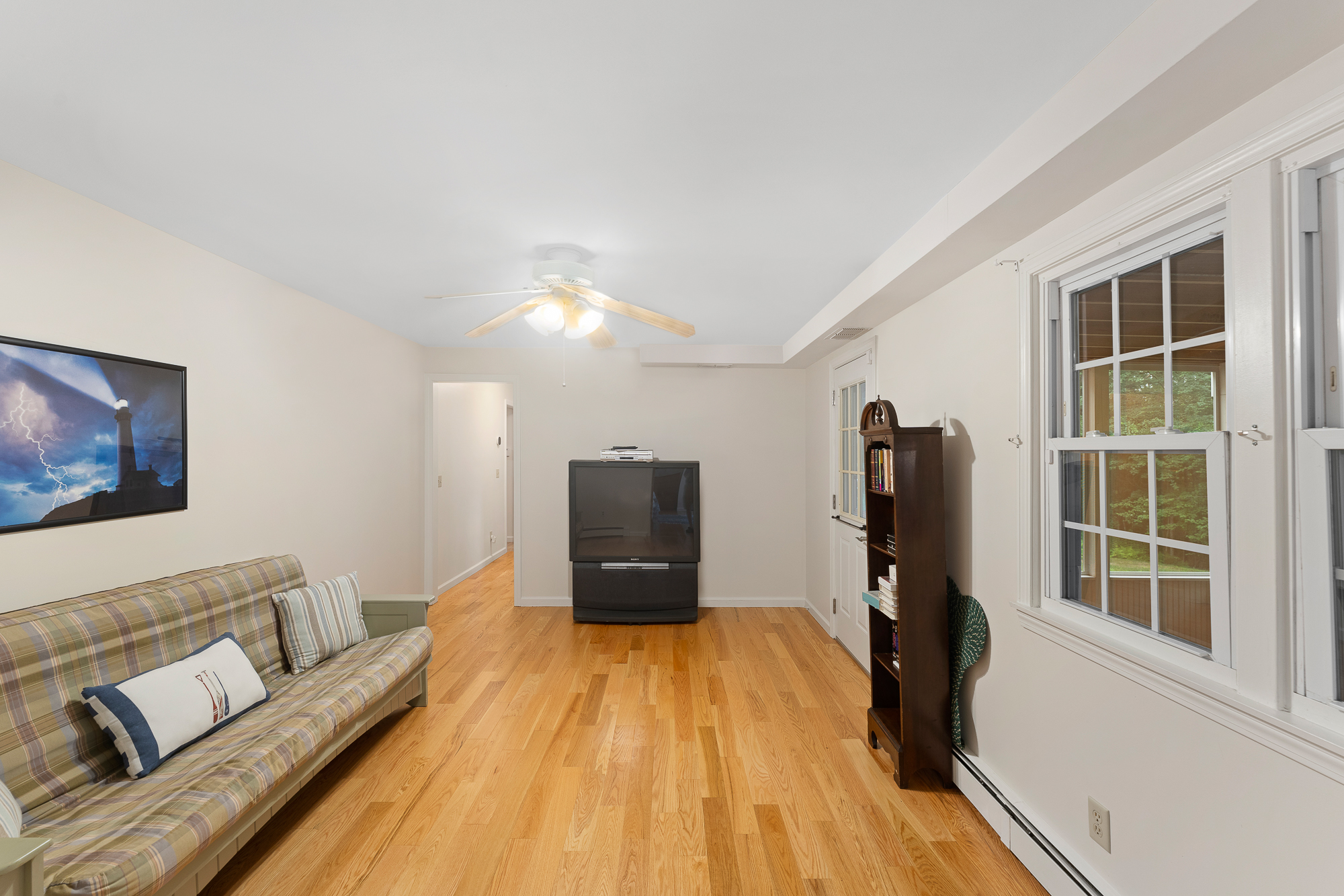 Westerly, Rhode Island, 02891, United States, 3 Bedrooms Bedrooms, ,2 BathroomsBathrooms,Residential,For Sale,1898536