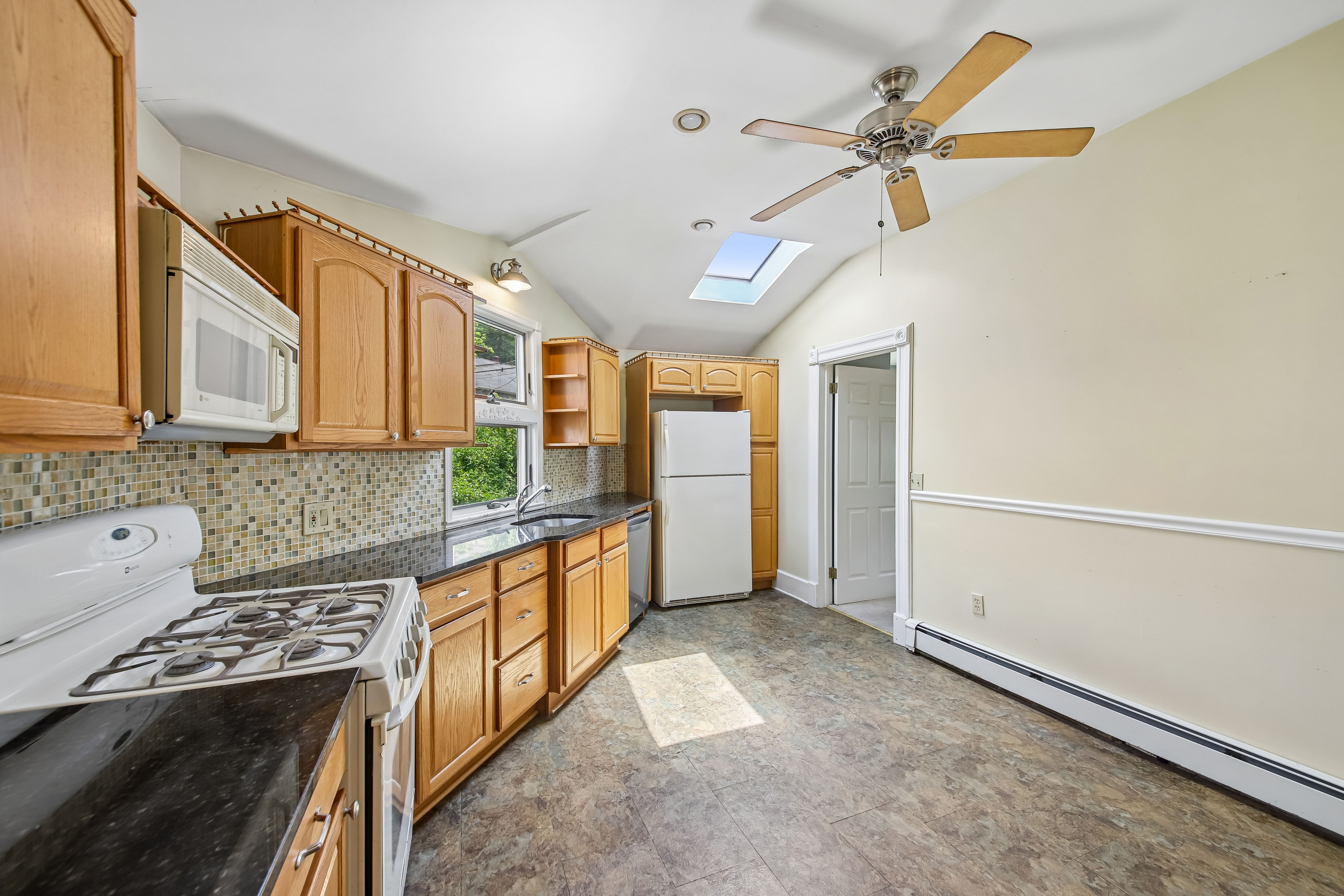  714 Main Street, Little Falls Township, NJ 07424 - 物件實景