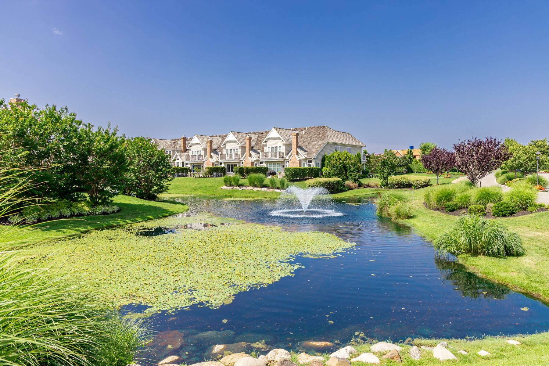  Bishops Pond SH Village Townhouse - 物件實景