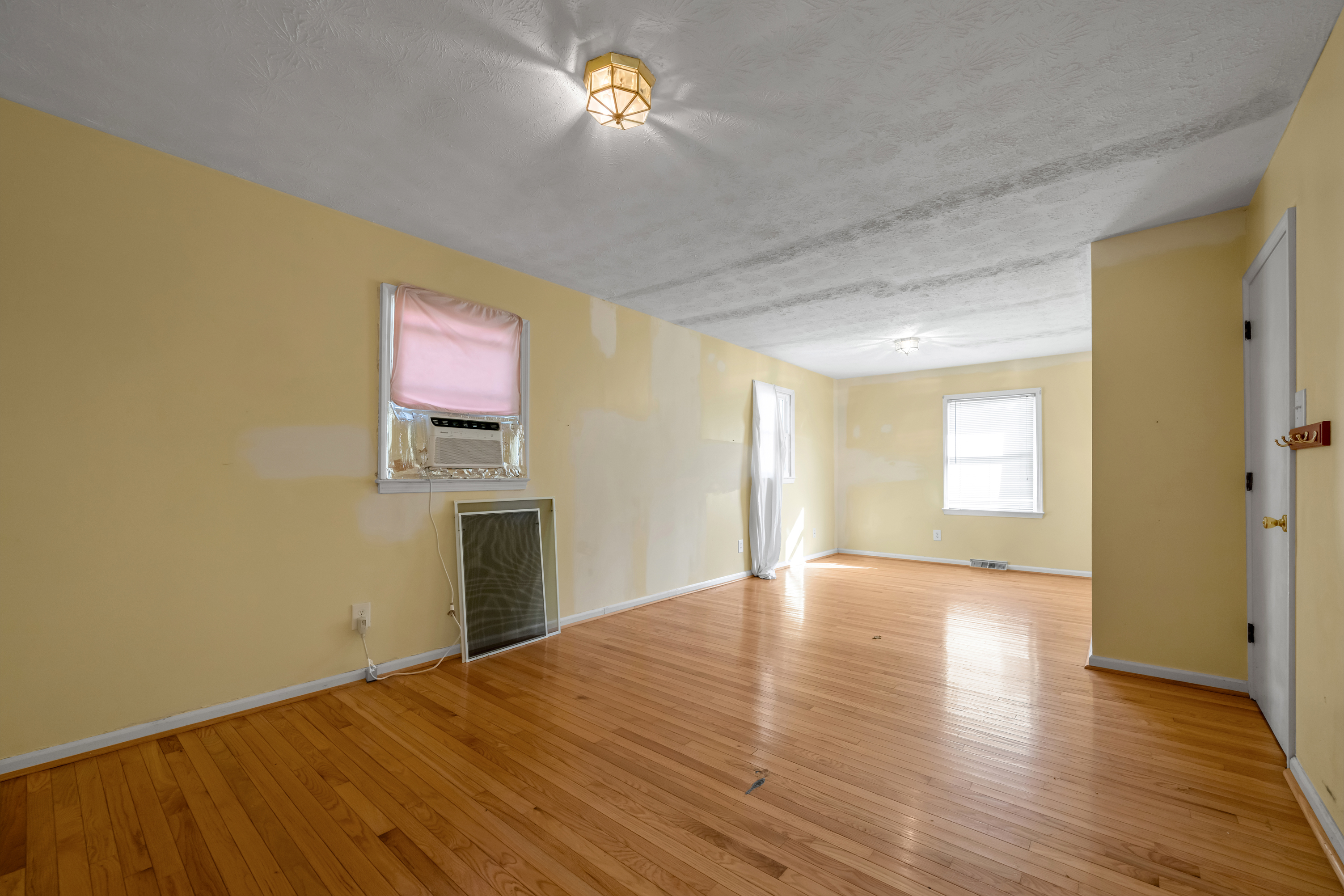  184 E Tiverton Way - 物件實景