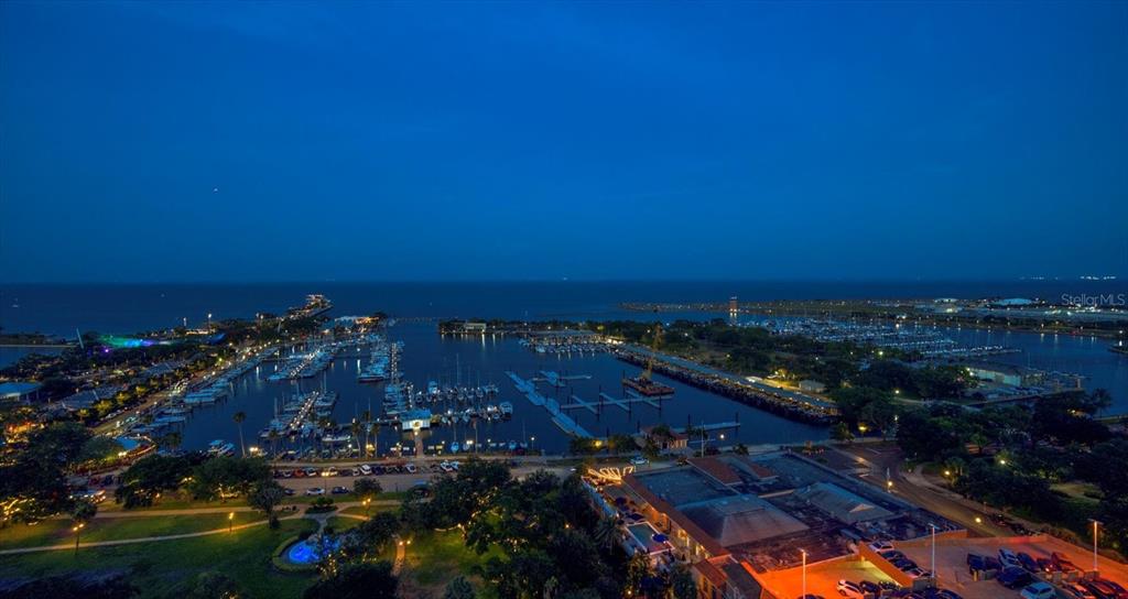 100 Beach Drive NE Unit 1900, St Petersburg, Florida, 33701, United States, 4 Bedrooms Bedrooms, ,6 BathroomsBathrooms,Residential,For Sale,100 Beach Drive NE Unit 1900,1618672
