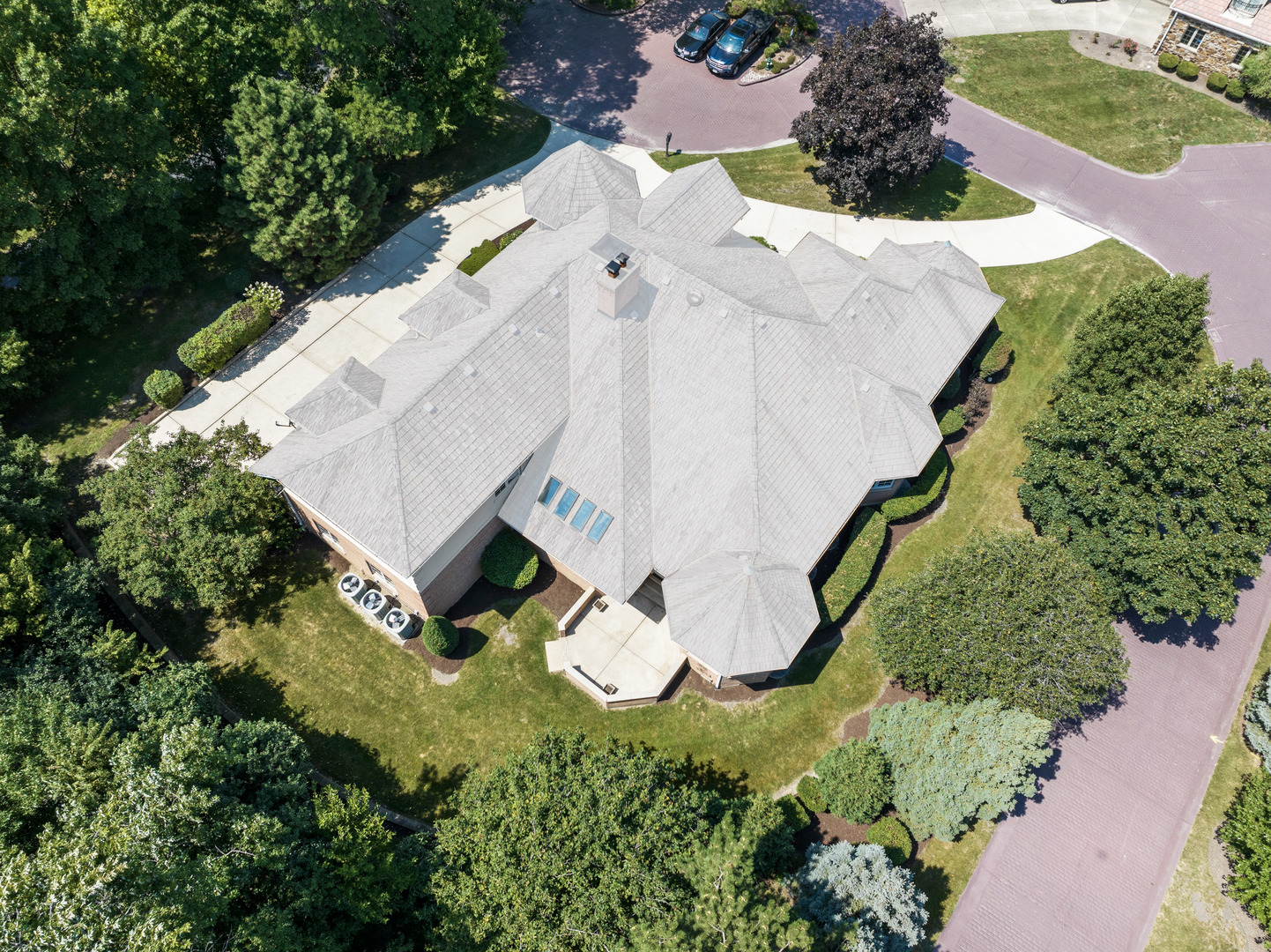 Oak Brook, Illinois, 60523, United States, 7 Bedrooms Bedrooms, ,5 BathroomsBathrooms,Residential,For Sale,1990925