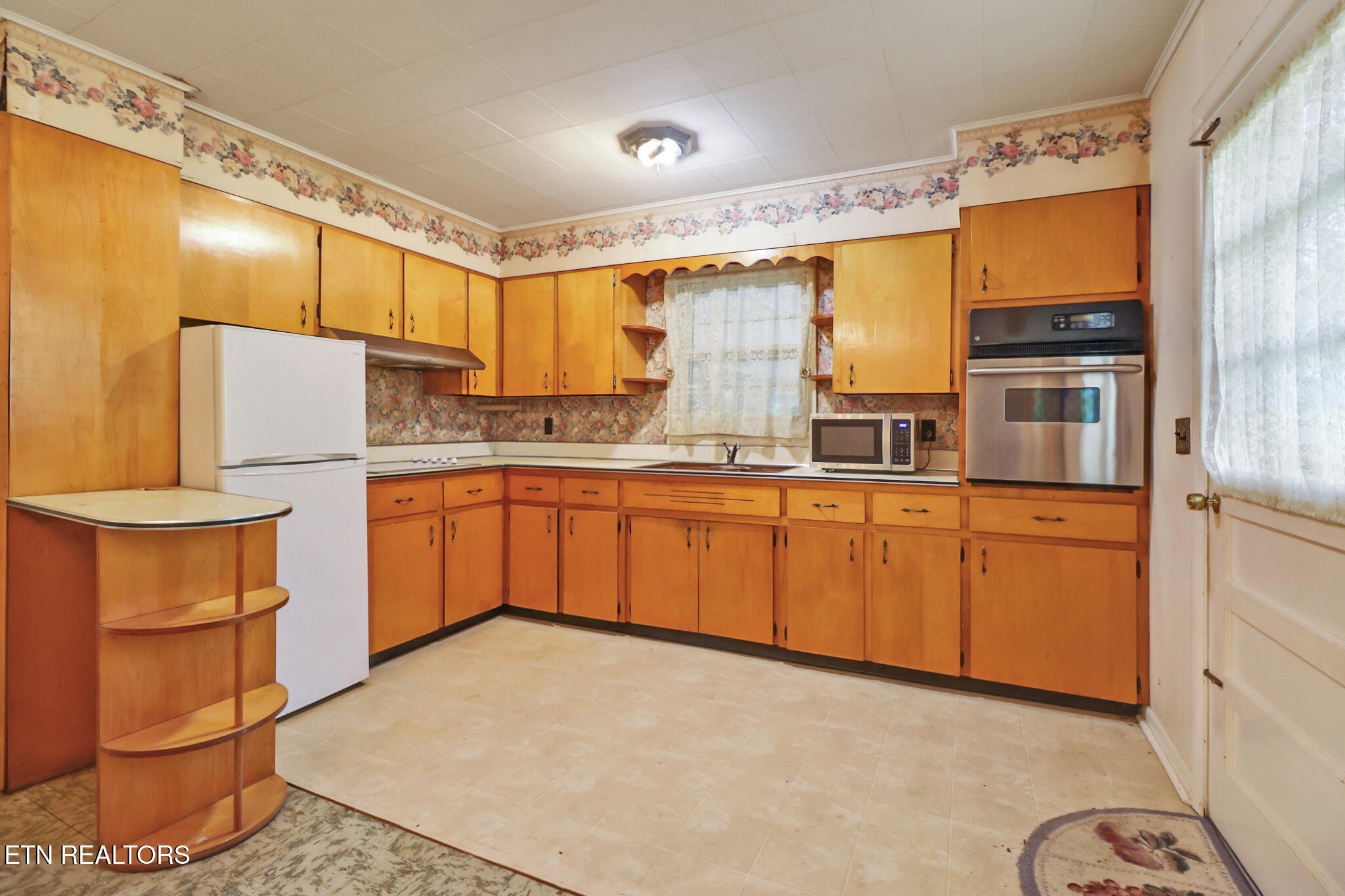 Crossville, Tennessee, 38555, United States, 2 Bedrooms Bedrooms, ,1 BathroomBathrooms,Residential,For Sale,1982388