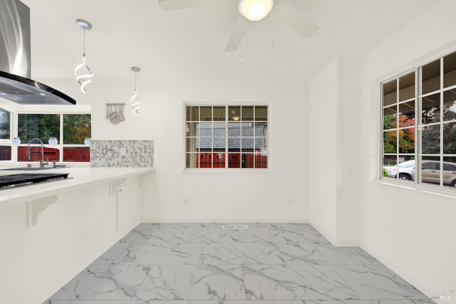 Dixon, California, 95620, United States, 5 Bedrooms Bedrooms, ,3 BathroomsBathrooms,Residential,For Sale,1992877