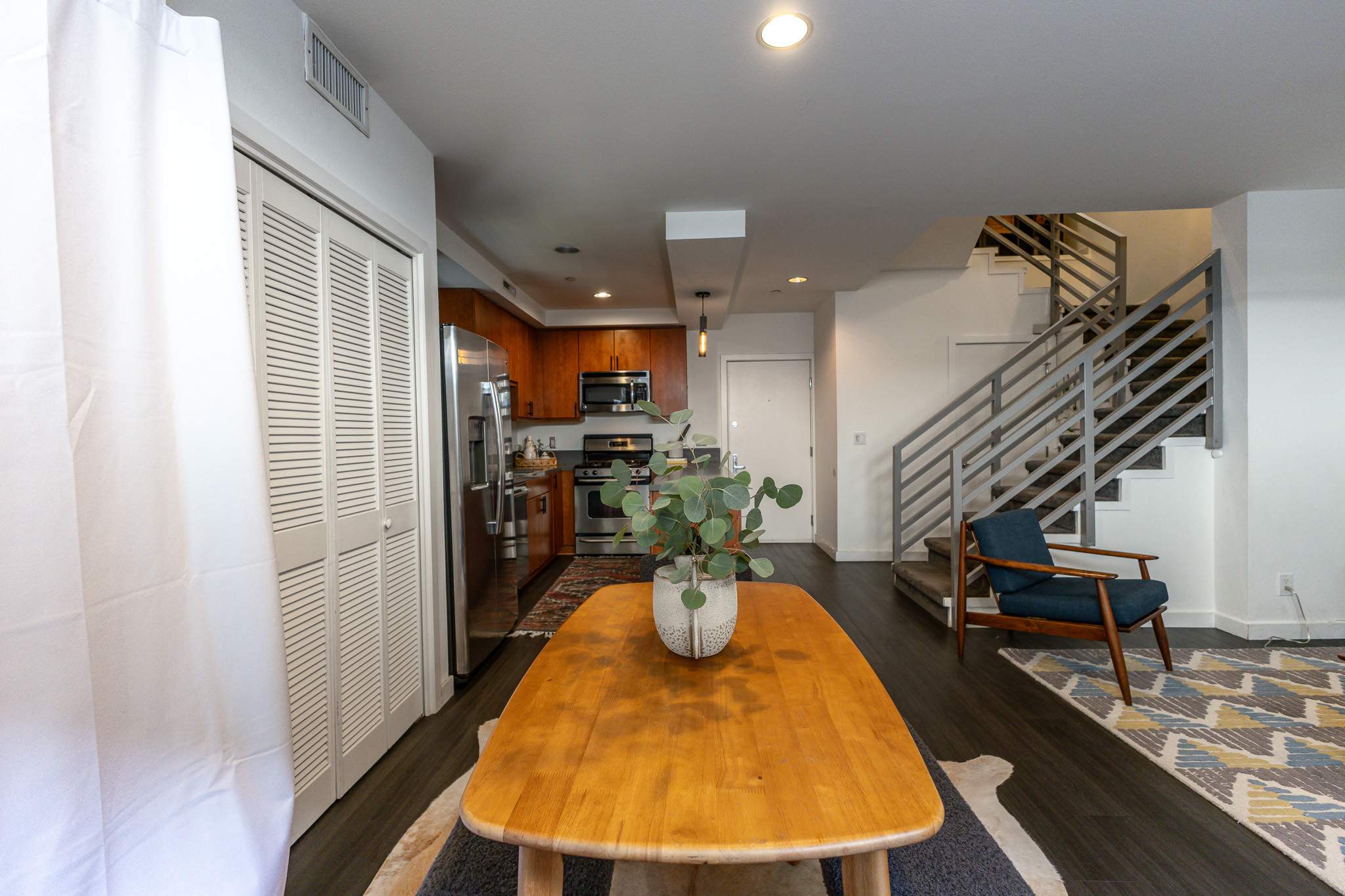  10735 Bloomfield Street, #5 - 物件實景