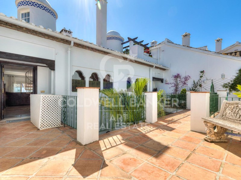Estepona, Andalusia, ES, 2 Bedrooms Bedrooms, ,2 BathroomsBathrooms,Residential,For Sale,1827063