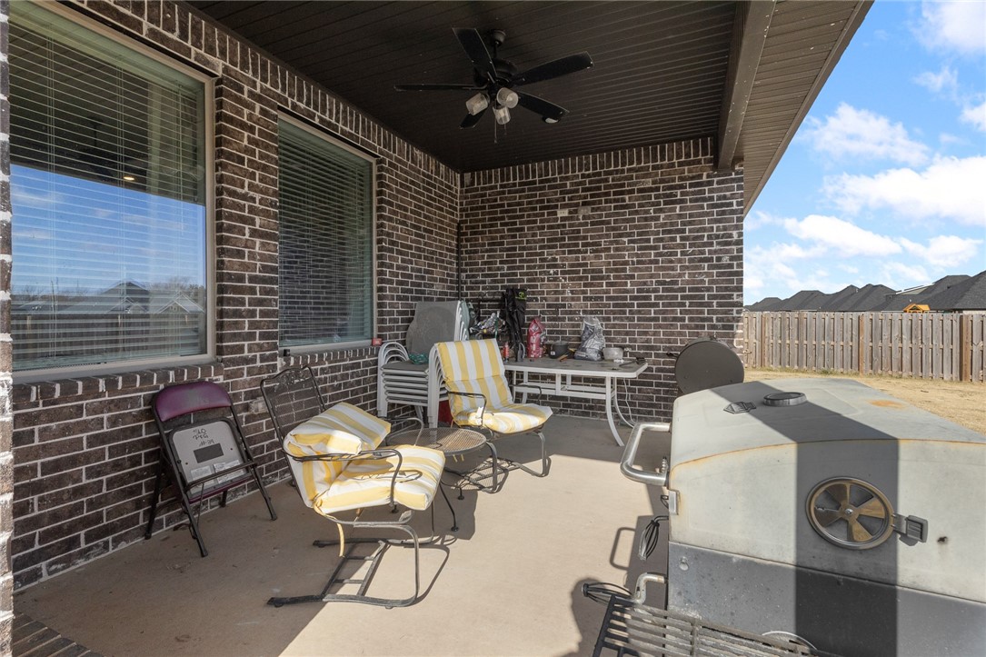 Pea Ridge, Arkansas, 72751, United States, 4 Bedrooms Bedrooms, ,3 BathroomsBathrooms,Residential,For Sale,1995681