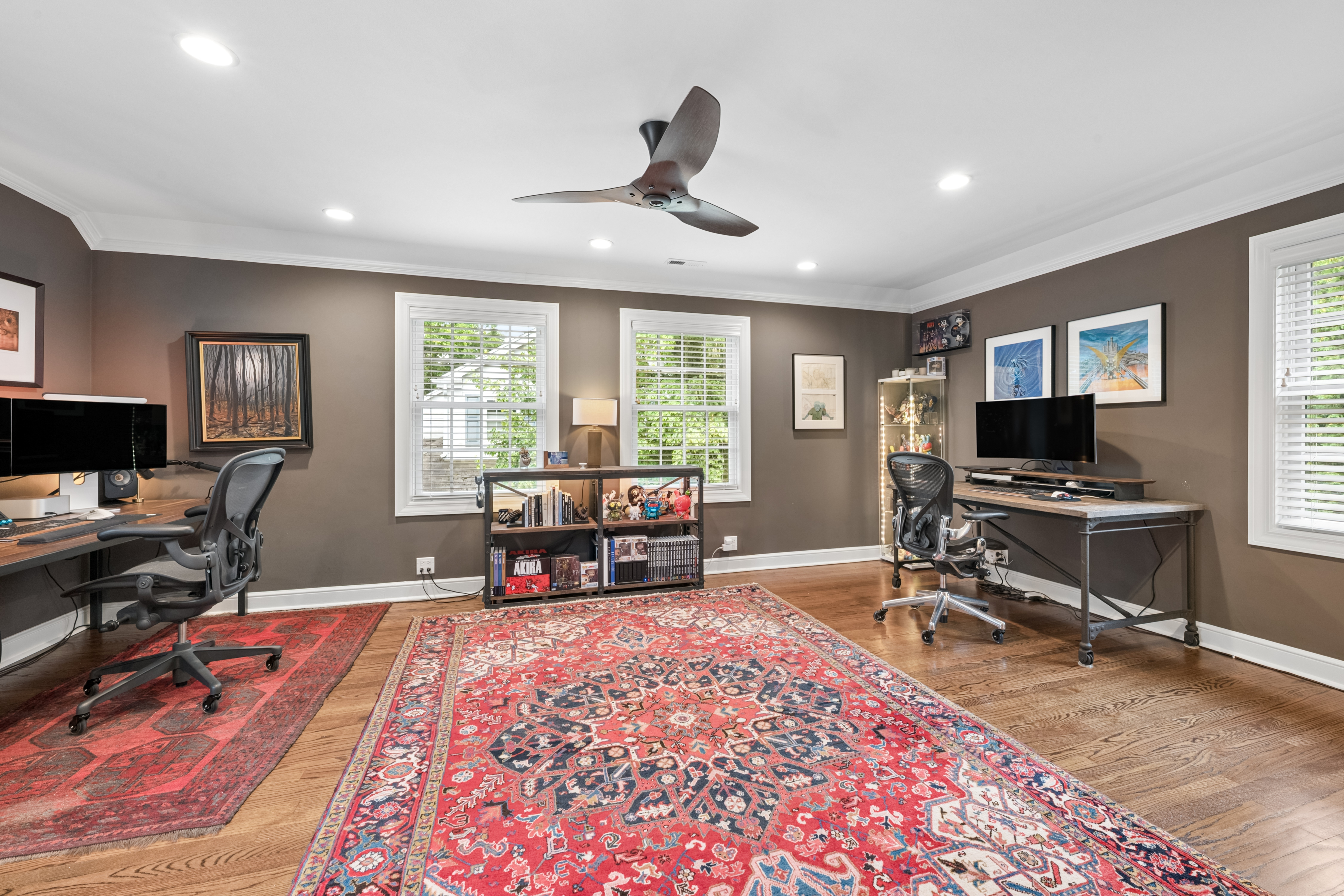  Rare, Fully Renovated, Updated Home Offering Move-In-Ready Luxury - 物件實景