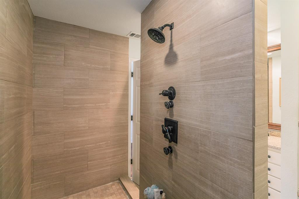 Keller, Texas, 76248, United States, 4 Bedrooms Bedrooms, ,3 BathroomsBathrooms,Residential,For Sale,1935940