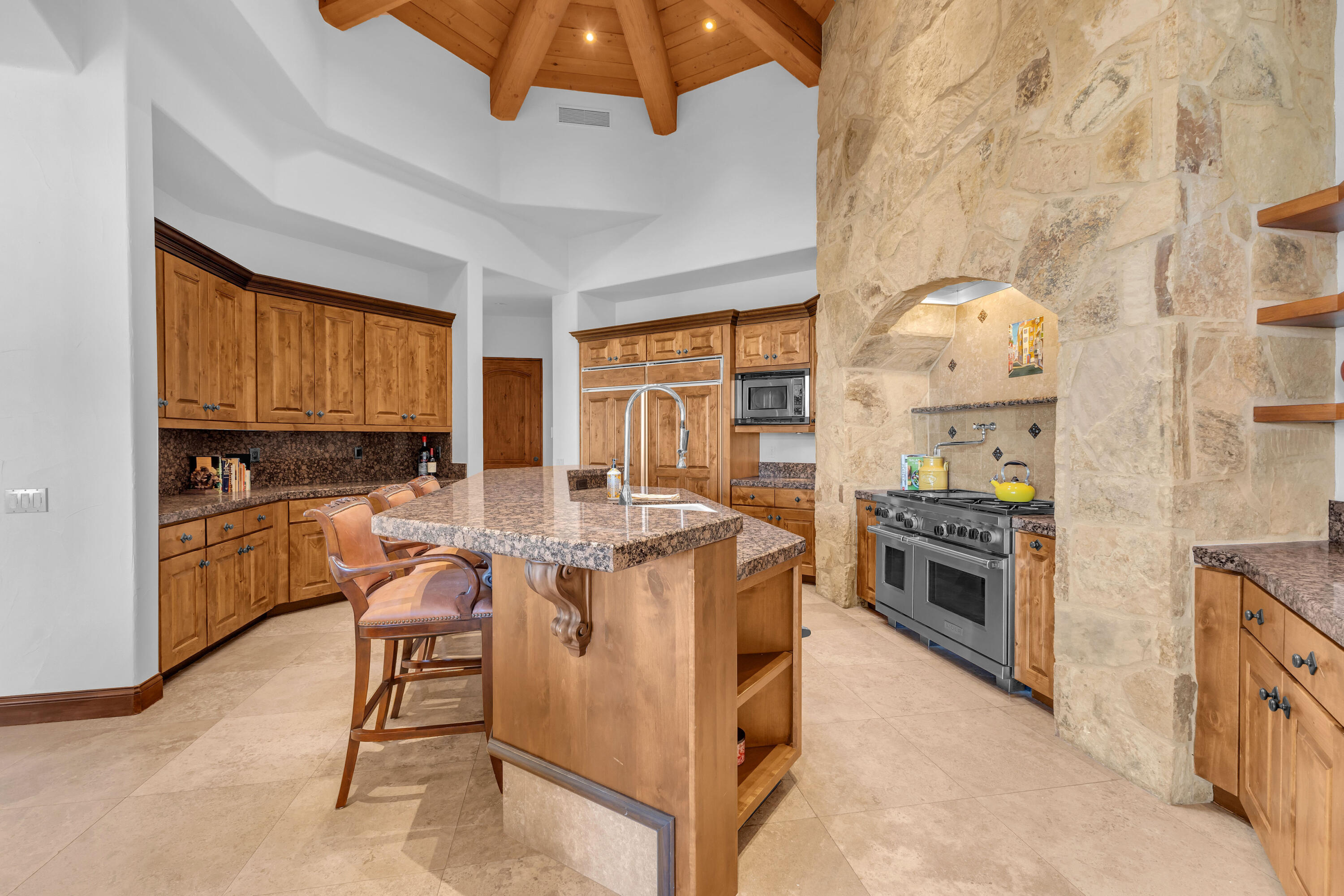 Indio, California, 92203, United States, 5 Bedrooms Bedrooms, ,4 BathroomsBathrooms,Residential,For Sale,1992835