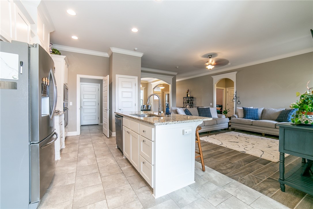 Fayetteville, Arkansas, 72701, United States, 4 Bedrooms Bedrooms, ,3 BathroomsBathrooms,Residential,For Sale,1874456