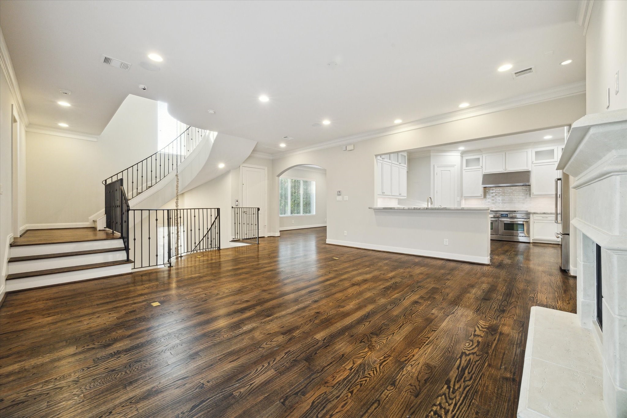  6008 Potomac Park Drive - 物件實景
