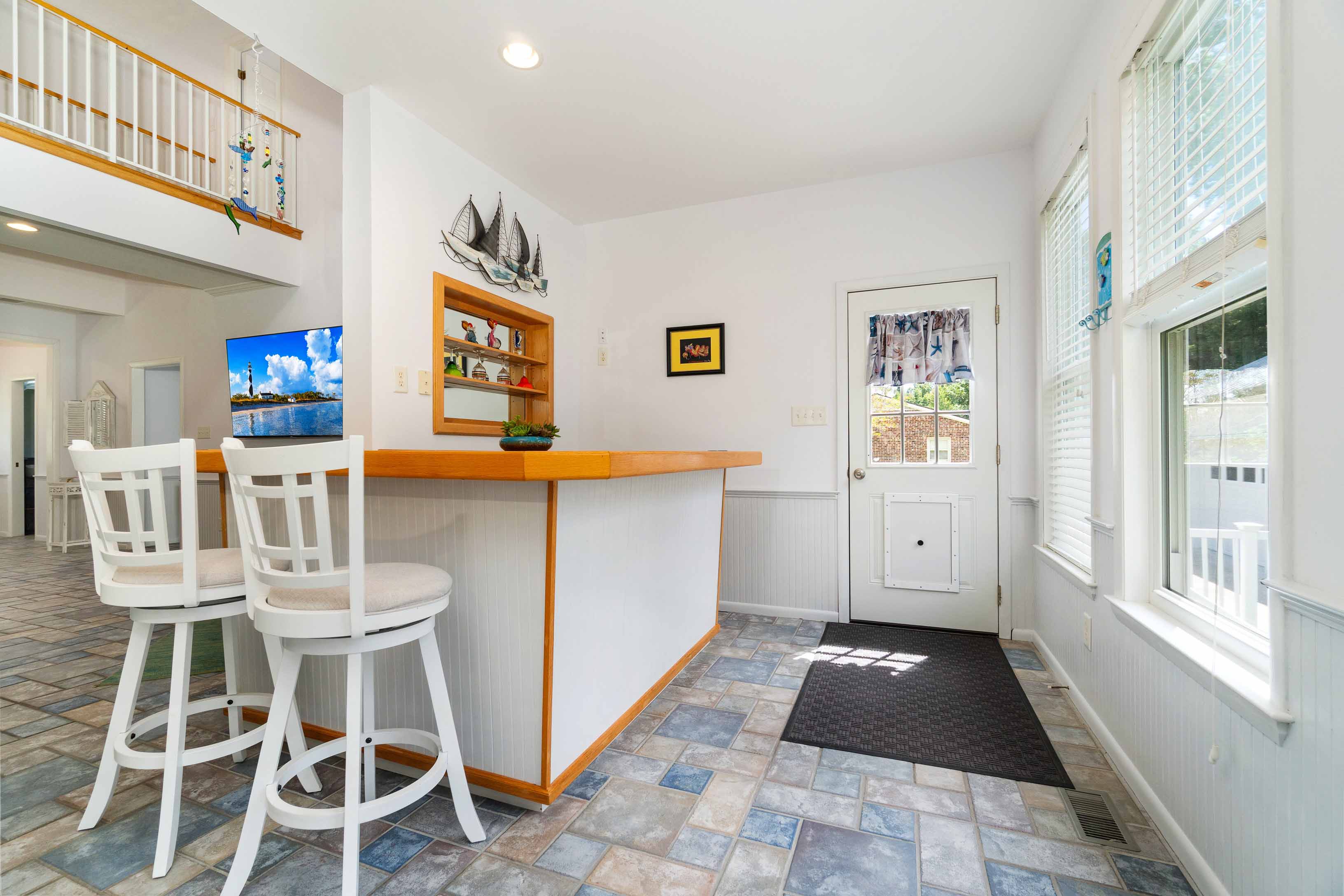 Oriental, North Carolina, 28571, United States, 4 Bedrooms Bedrooms, ,4 BathroomsBathrooms,Residential,For Sale,1944868